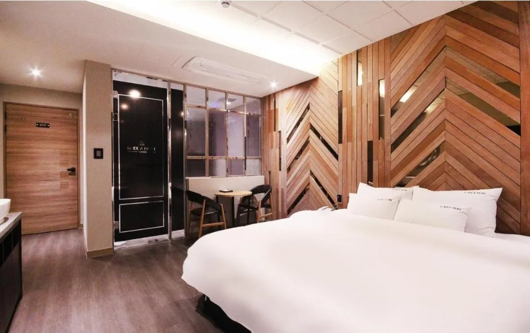 Bed in 포항 죽도시장 이데아 호텔