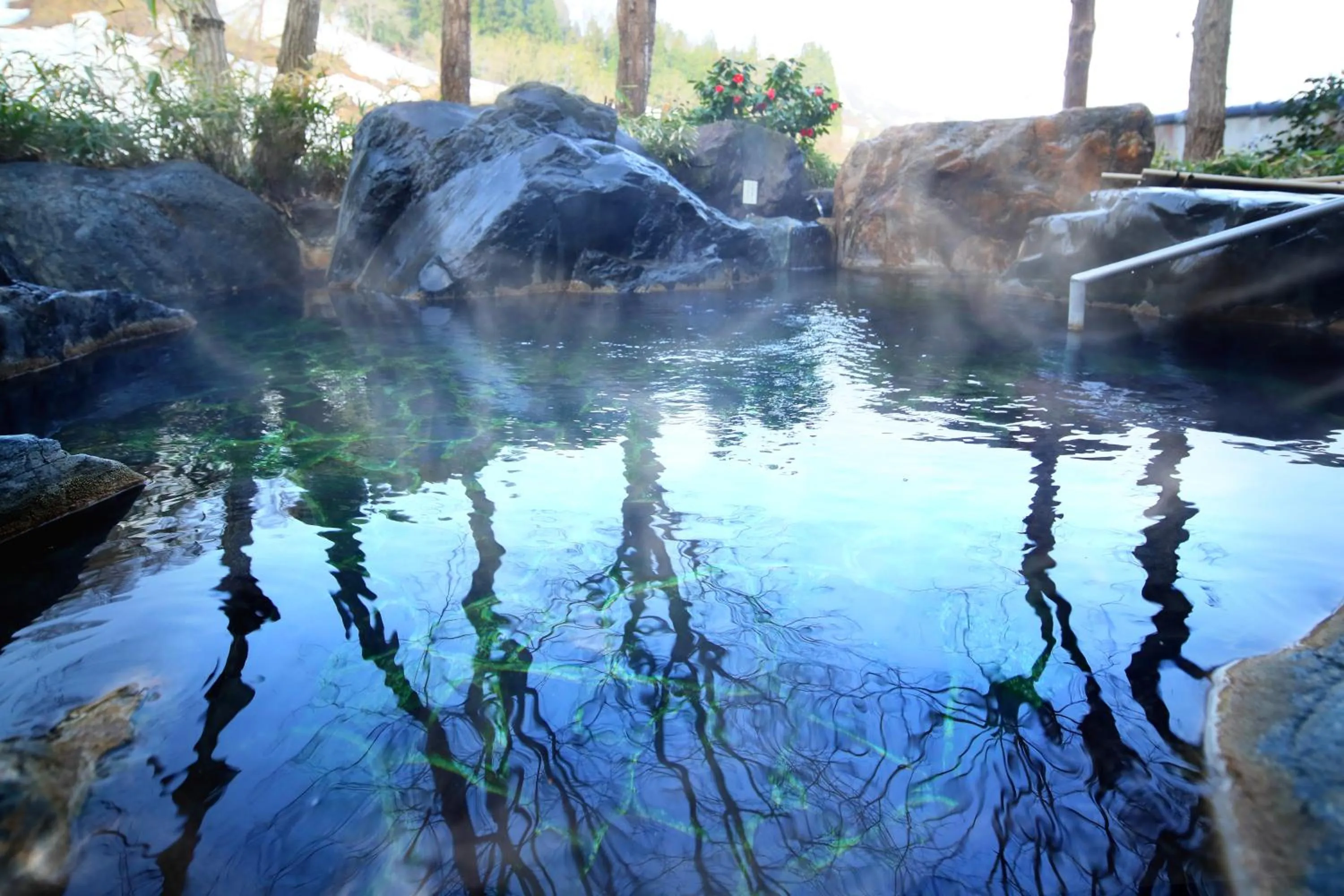 Hot Spring Bath in Sasakura onsen Ryuunso