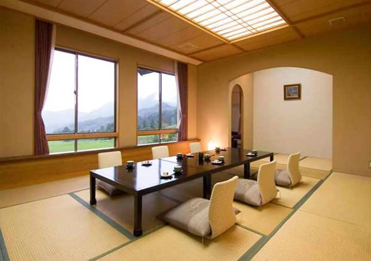 Living room in Sasakura onsen Ryuunso