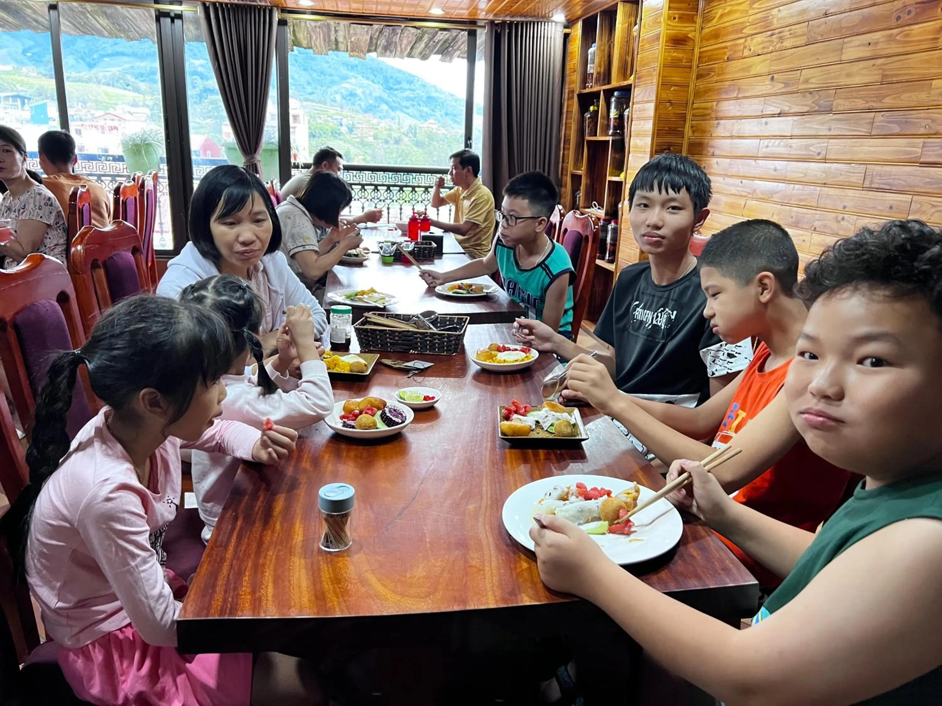 Restaurant/places to eat in SAPA FULL HOUSE HOTEL