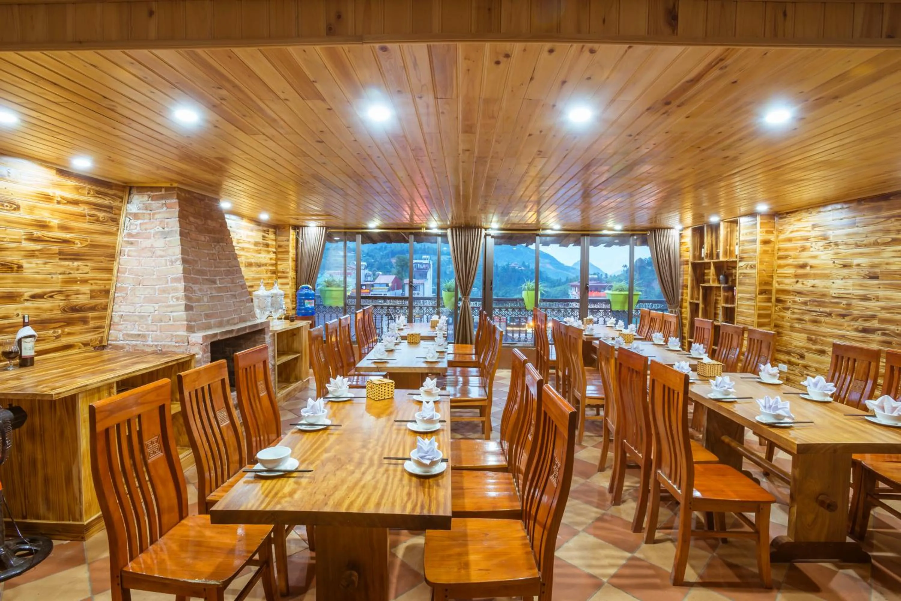 Restaurant/places to eat in SAPA FULL HOUSE HOTEL