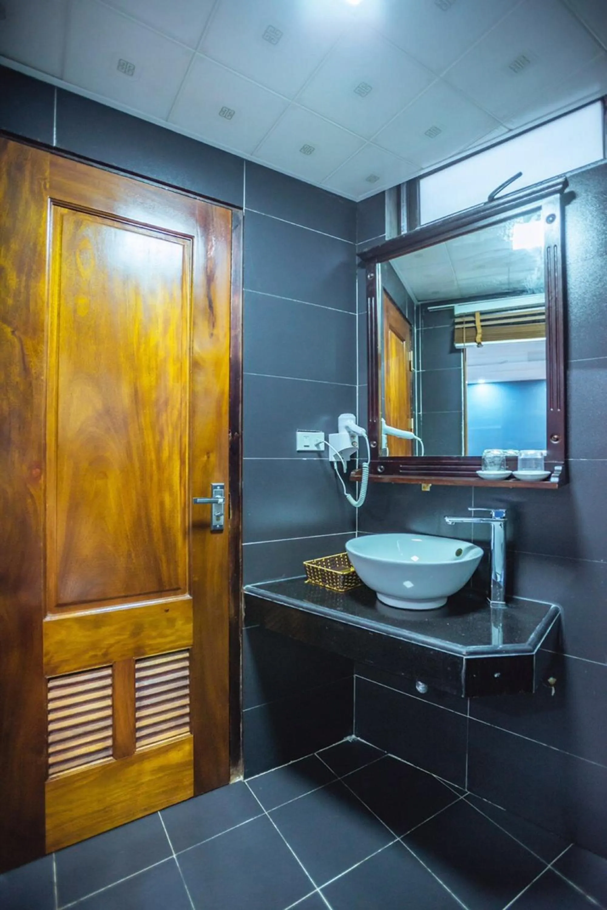 Toilet in SAPA FULL HOUSE HOTEL