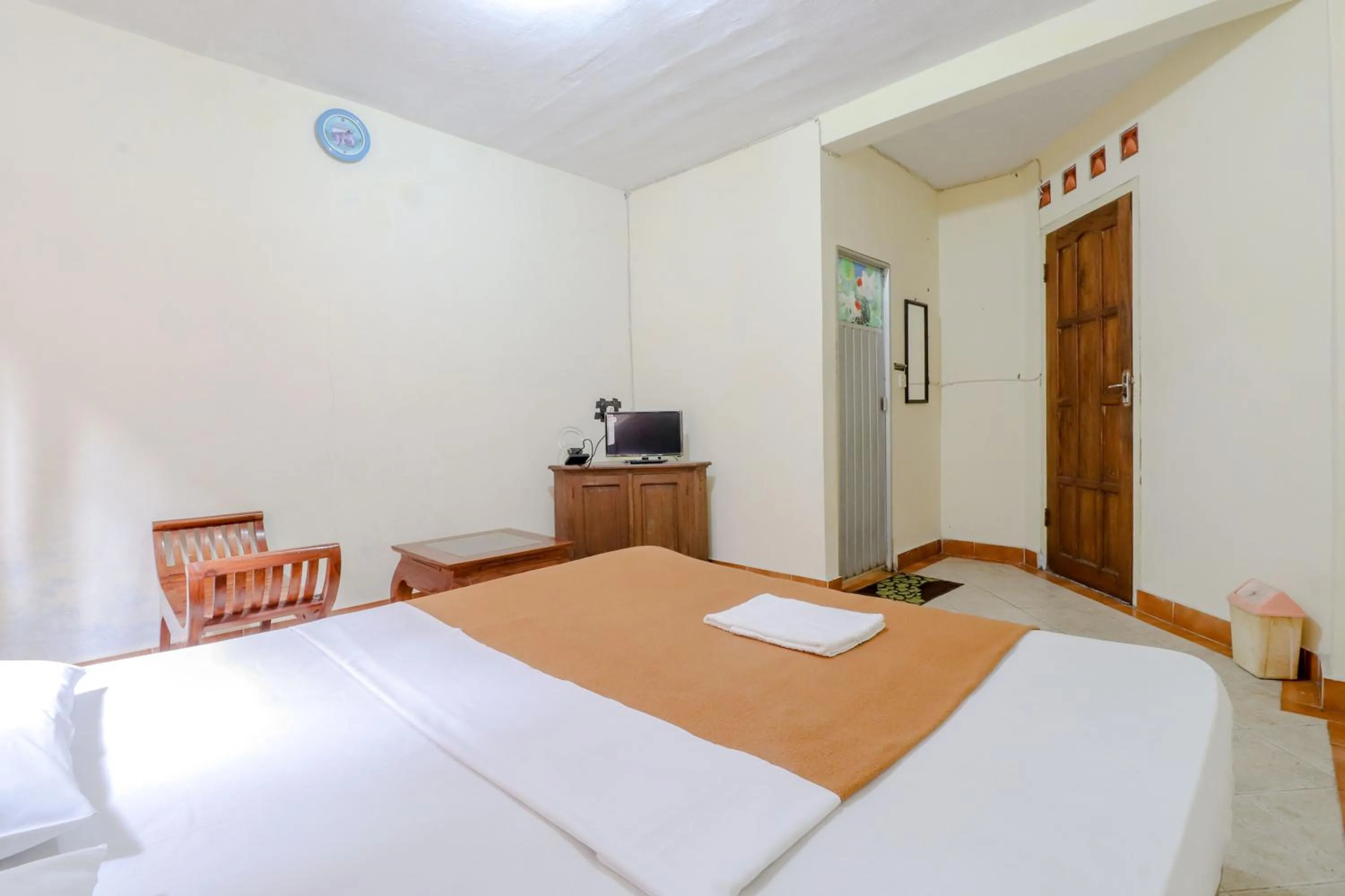 Bed in Hotel Kayu Manis