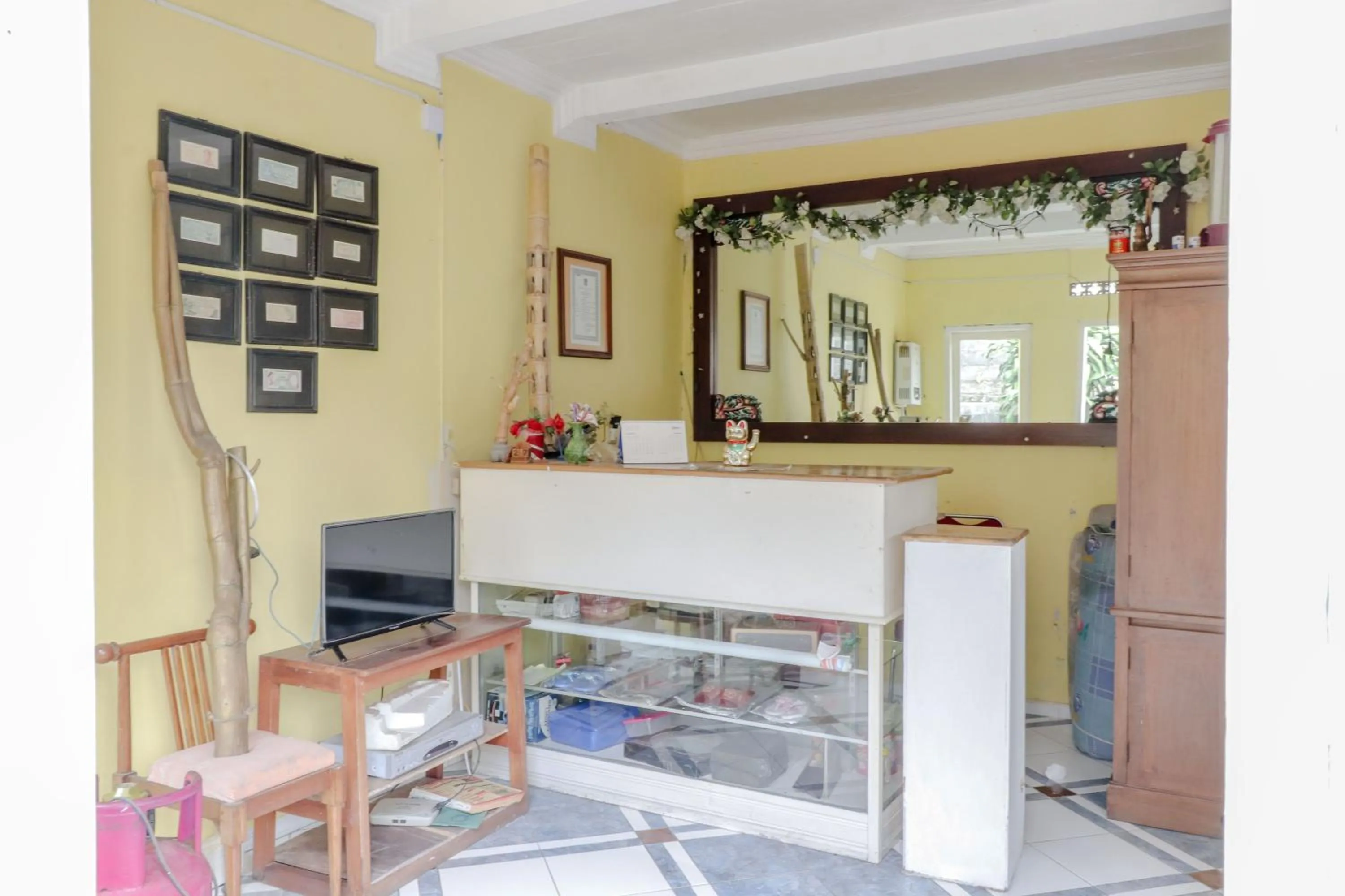 Lobby or reception in Hotel Kayu Manis