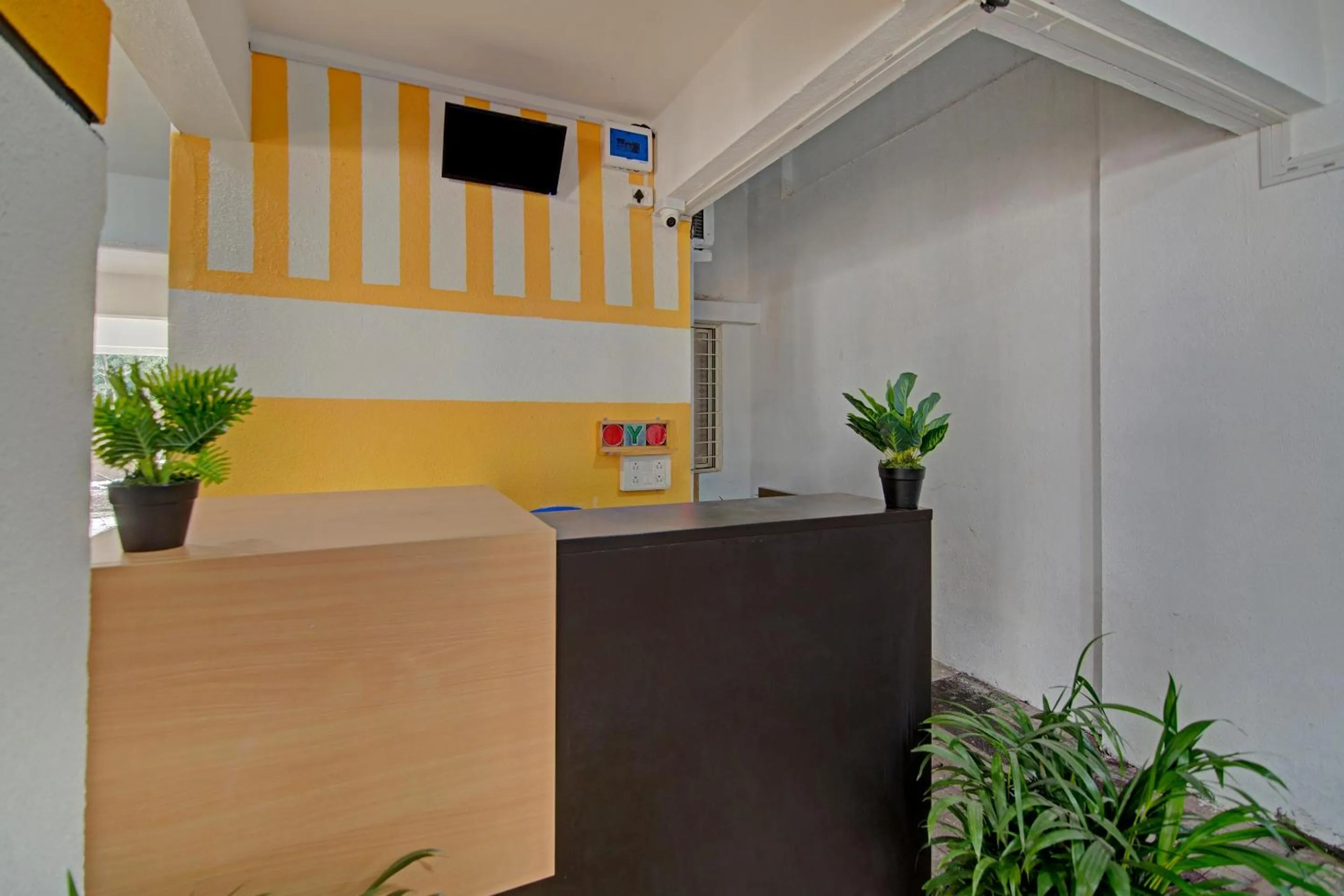 Lobby or reception in Super Hotel O Home Elegant RK Fursungi