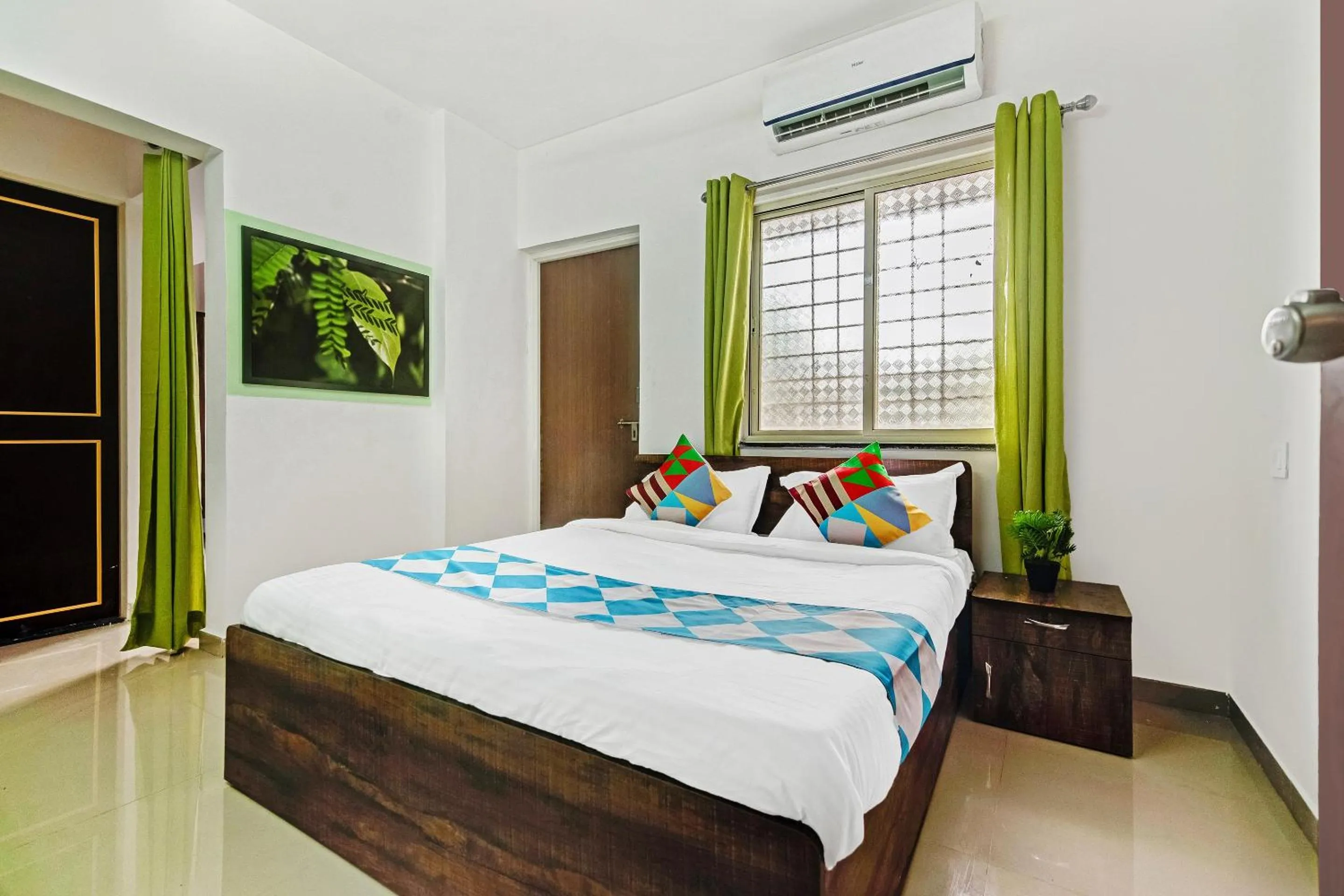 Bedroom, Bed in Super Hotel O Home Elegant RK Fursungi