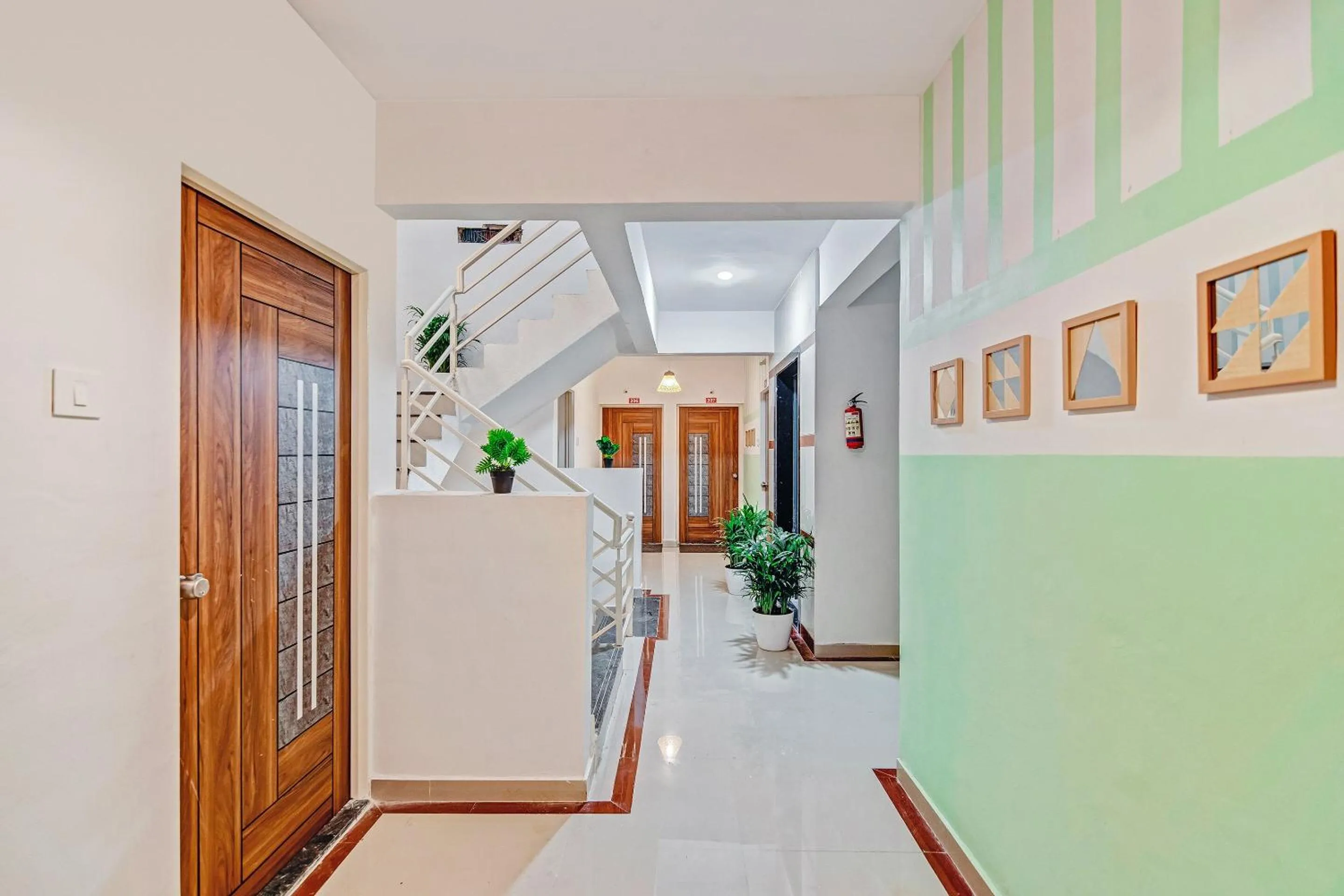 Lobby or reception in Super Hotel O Home Elegant RK Fursungi