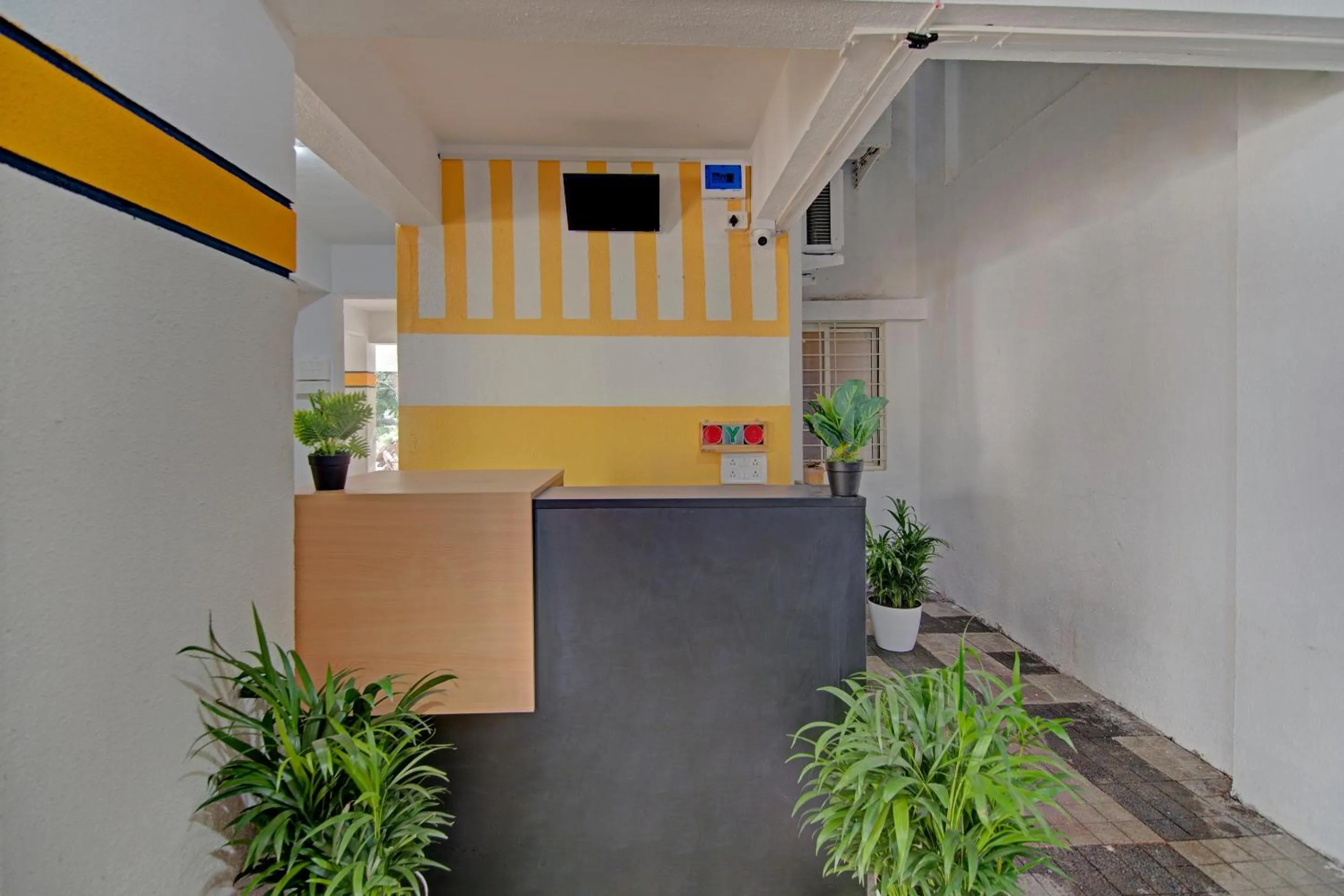 Lobby or reception in Super Hotel O Home Elegant RK Fursungi