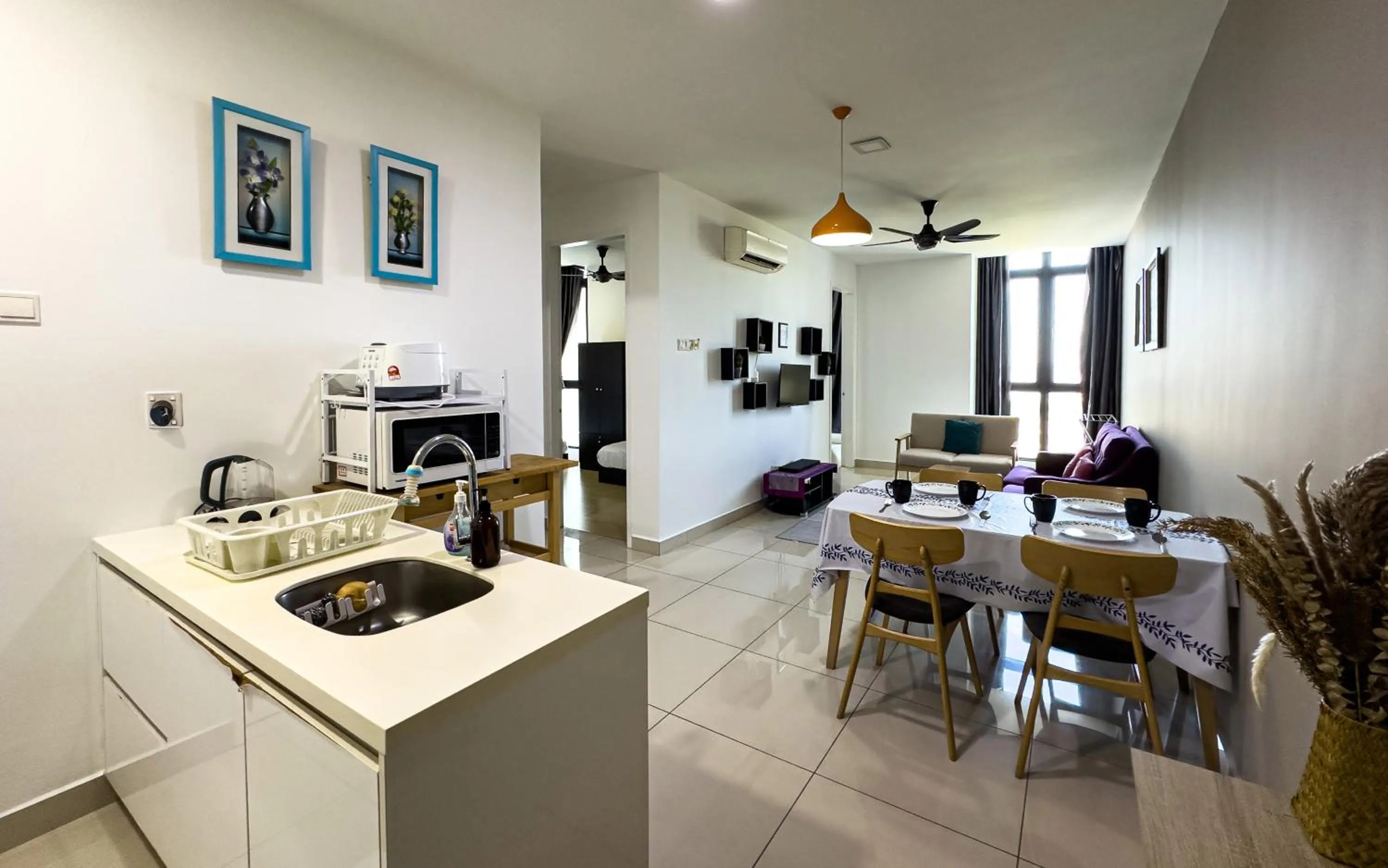 Dining area in H20 Residence Ara Damansara by Airhost