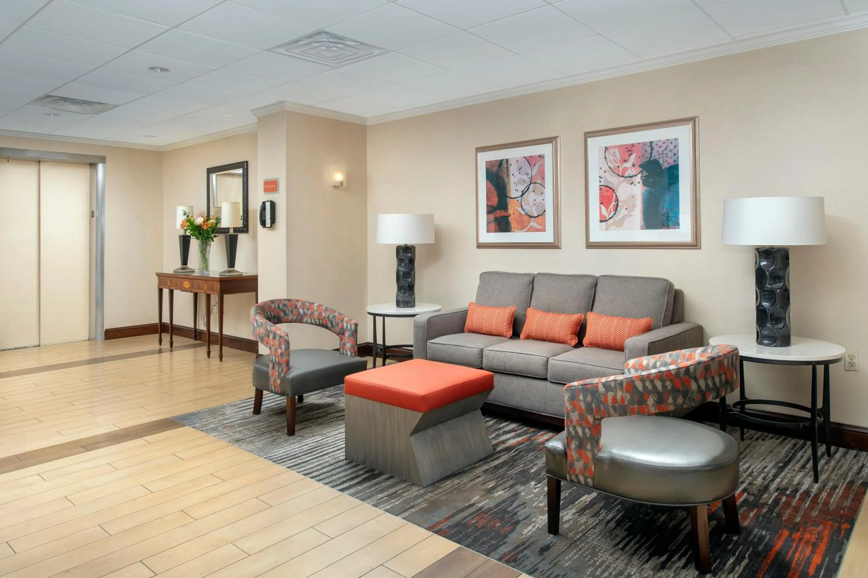 Lobby or reception in American Inn of Bethesda