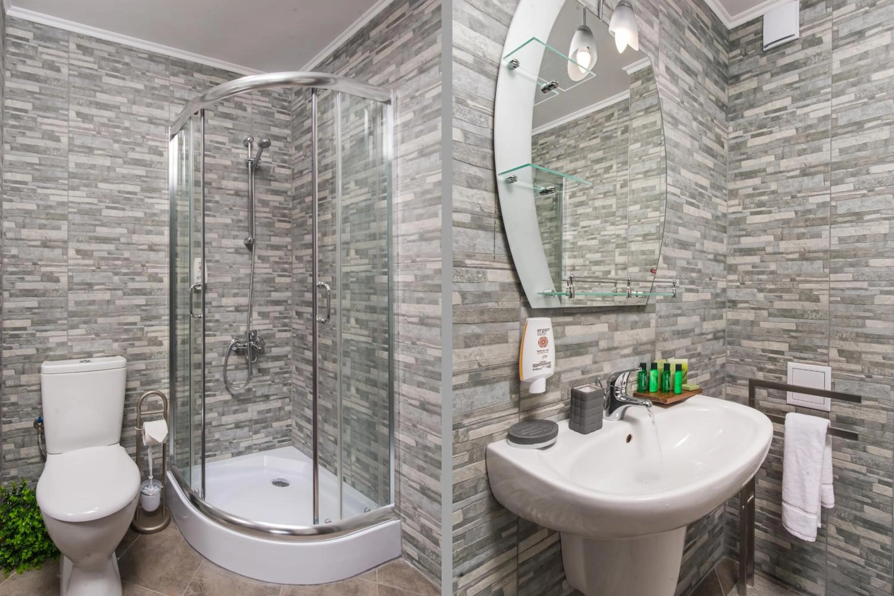 Toilet in Hotel Villa Magus