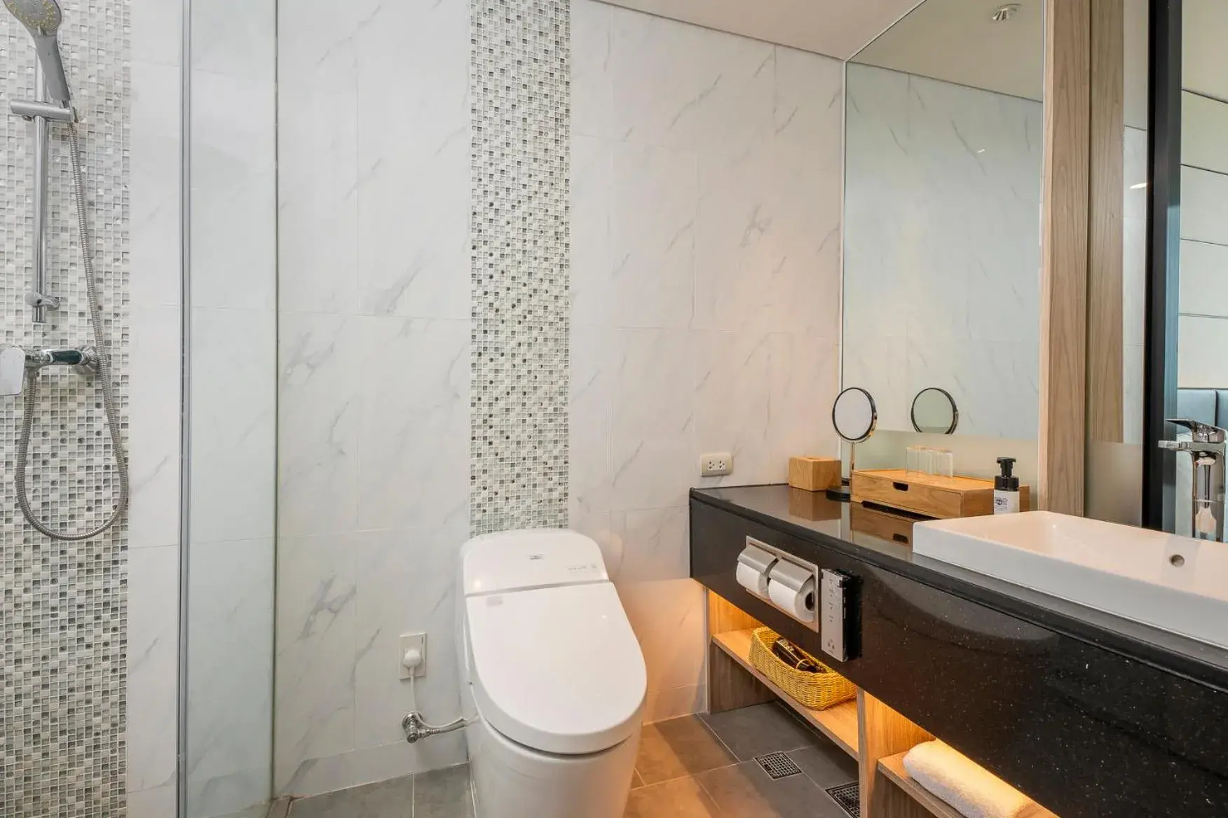 Standard Double Room, 1 King Bed in Solaria Nishitetsu Hotel Bangkok Standard Double Room, 1 King Bed in Solaria Nishitetsu Hotel Bangkok