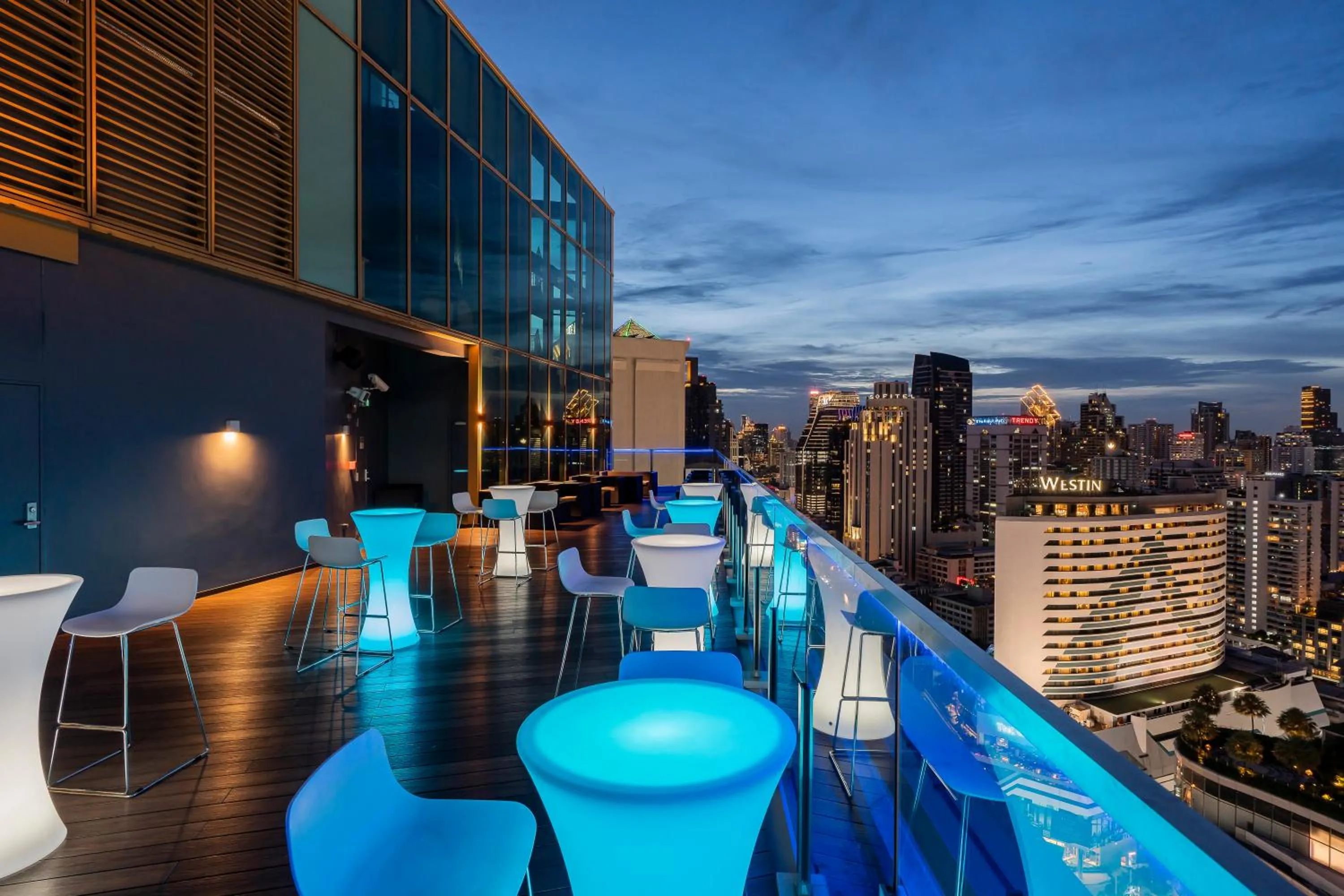 Lounge or bar in Solaria Nishitetsu Hotel Bangkok