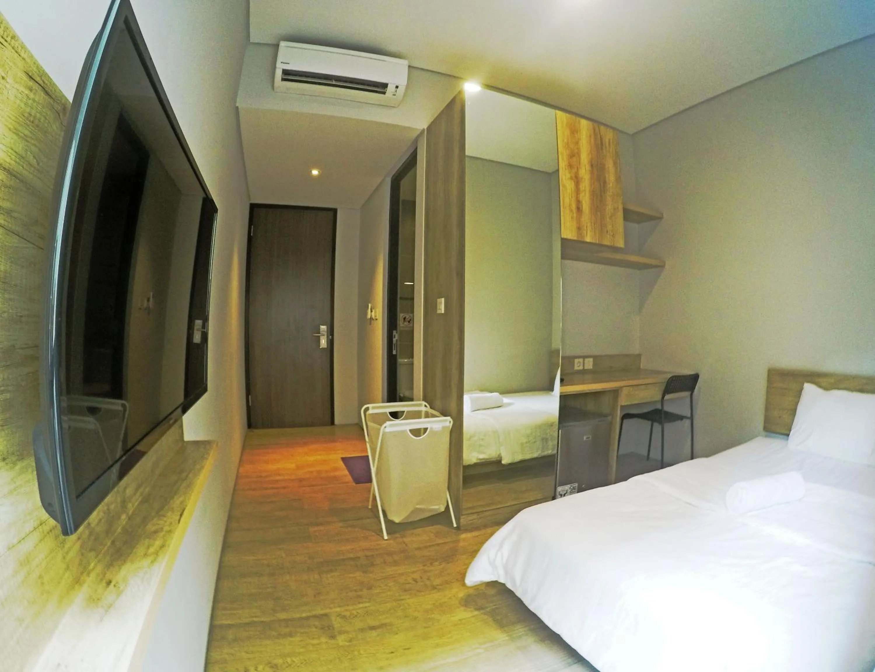 Bed in HM SOCIAL Karawaci