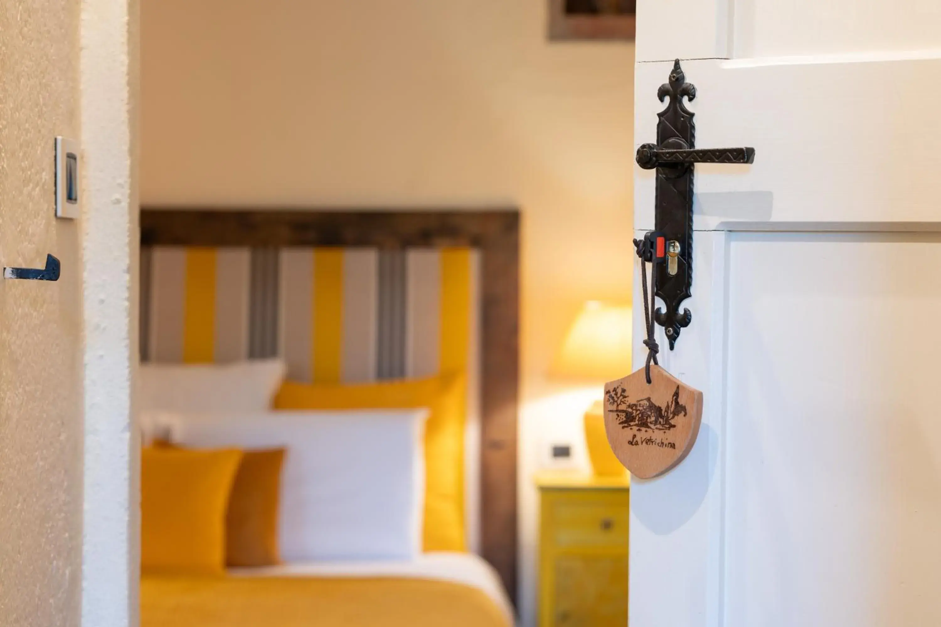 Family Room with Shared Bathroom (2 Adults + 2 Children) in Villavetrichina Family Room with Shared Bathroom (2 Adults + 2 Children) in Villavetrichina