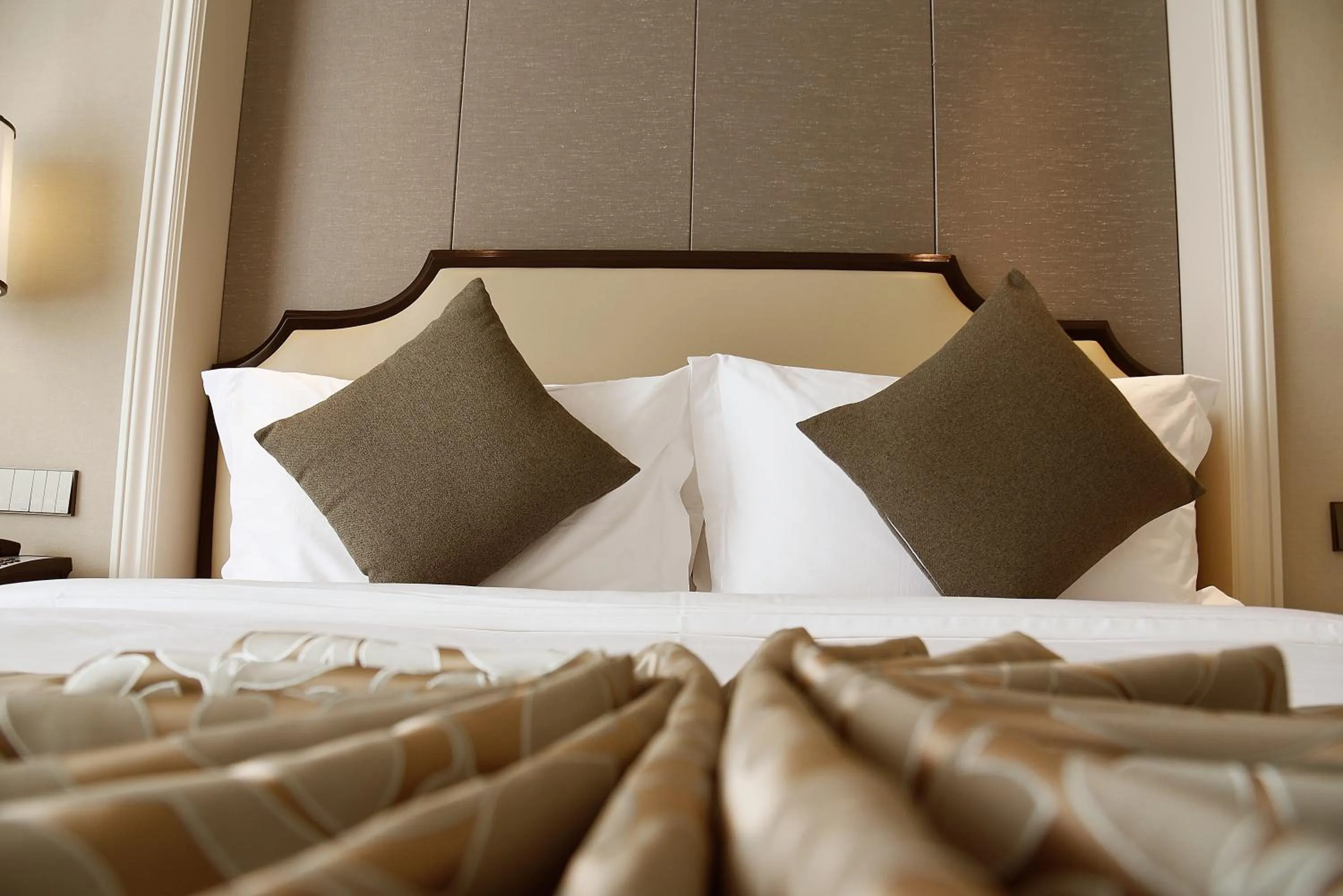 Bed in Ramada Plaza by Wyndham Wenzhou