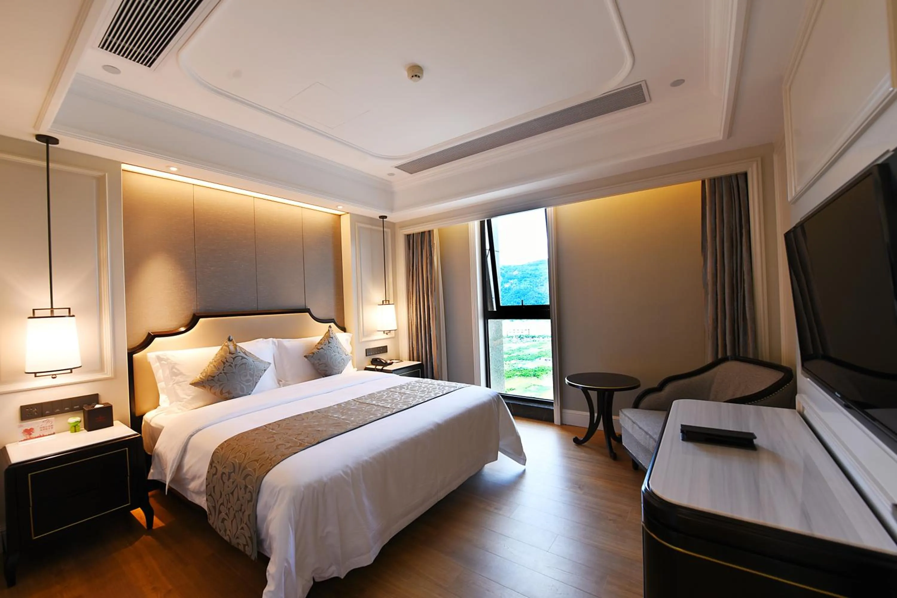 Bed in Ramada Plaza by Wyndham Wenzhou