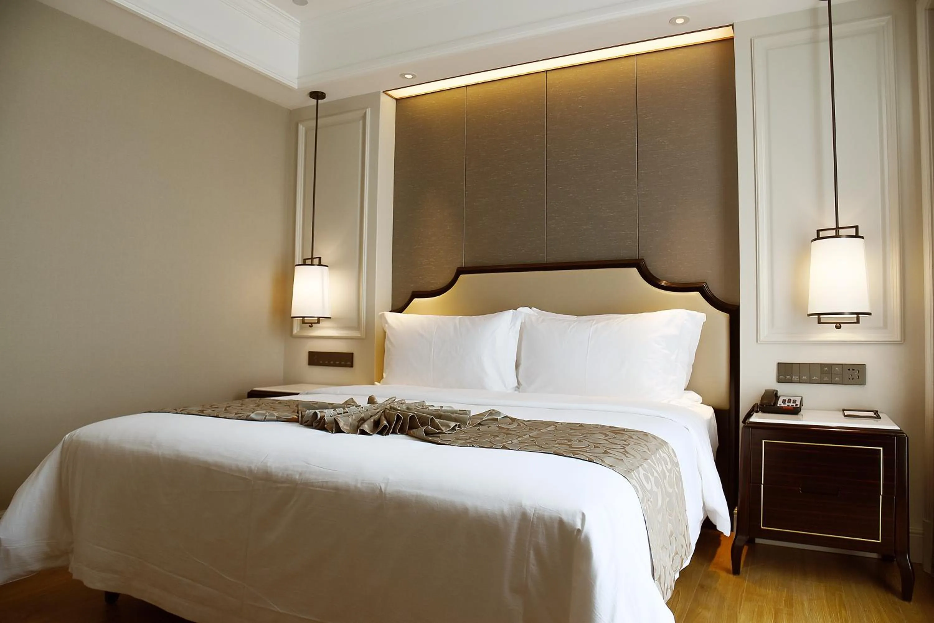 Bed in Ramada Plaza by Wyndham Wenzhou