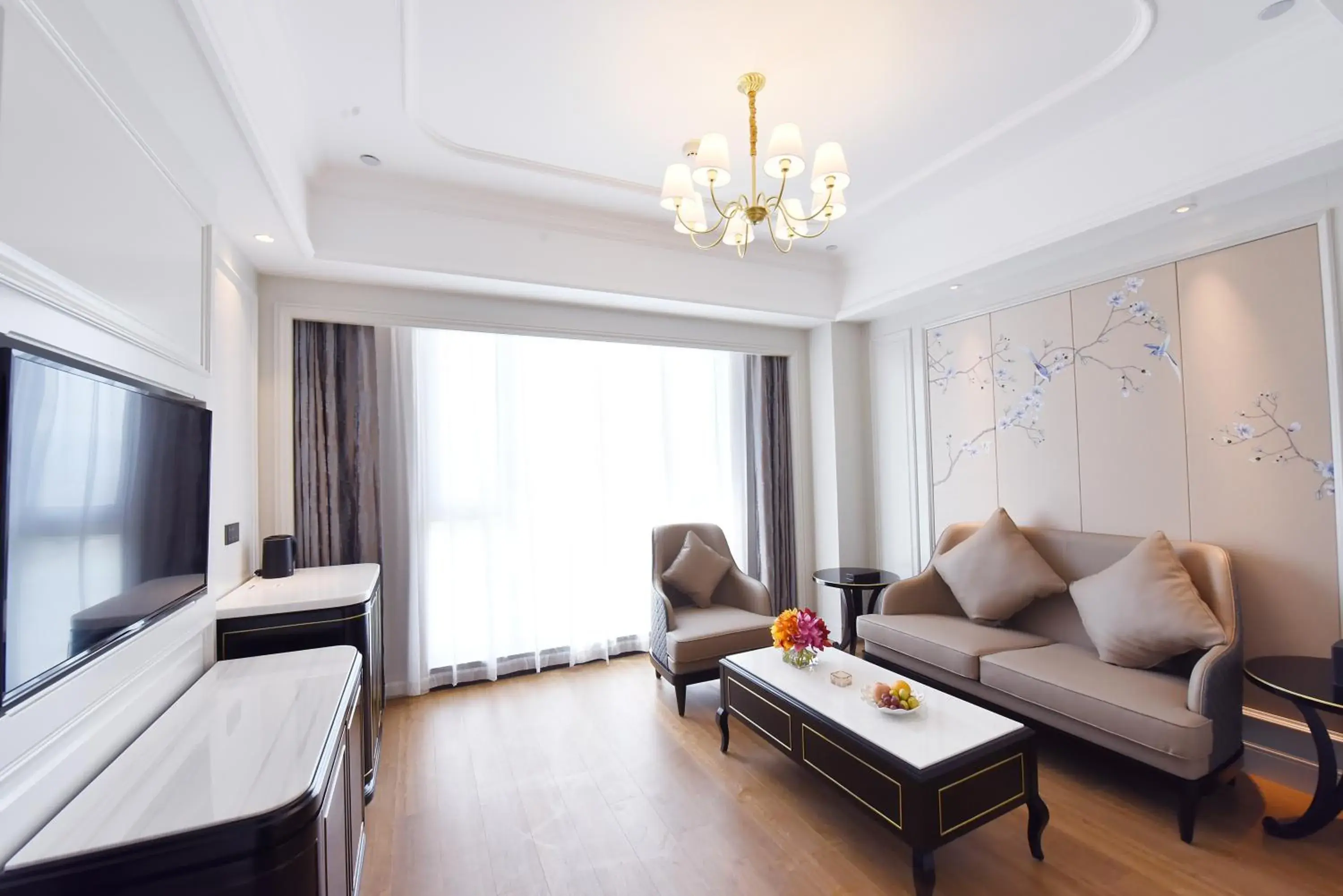 Superior King Suite - Non-Smoking in Ramada Plaza by Wyndham Wenzhou Superior King Suite - Non-Smoking in Ramada Plaza by Wyndham Wenzhou