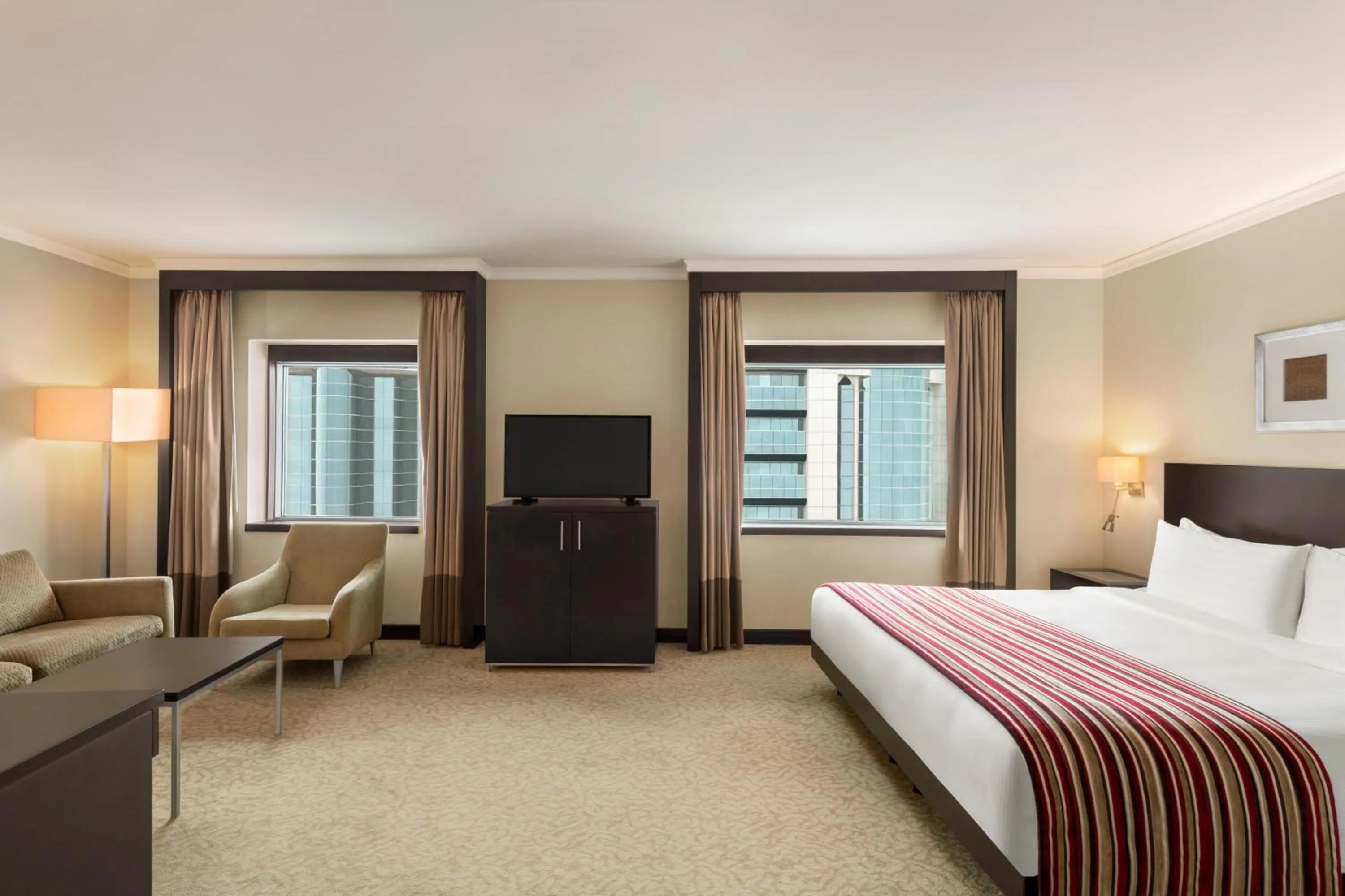 Bed in Ramada Plaza by Wyndham Dubai Deira