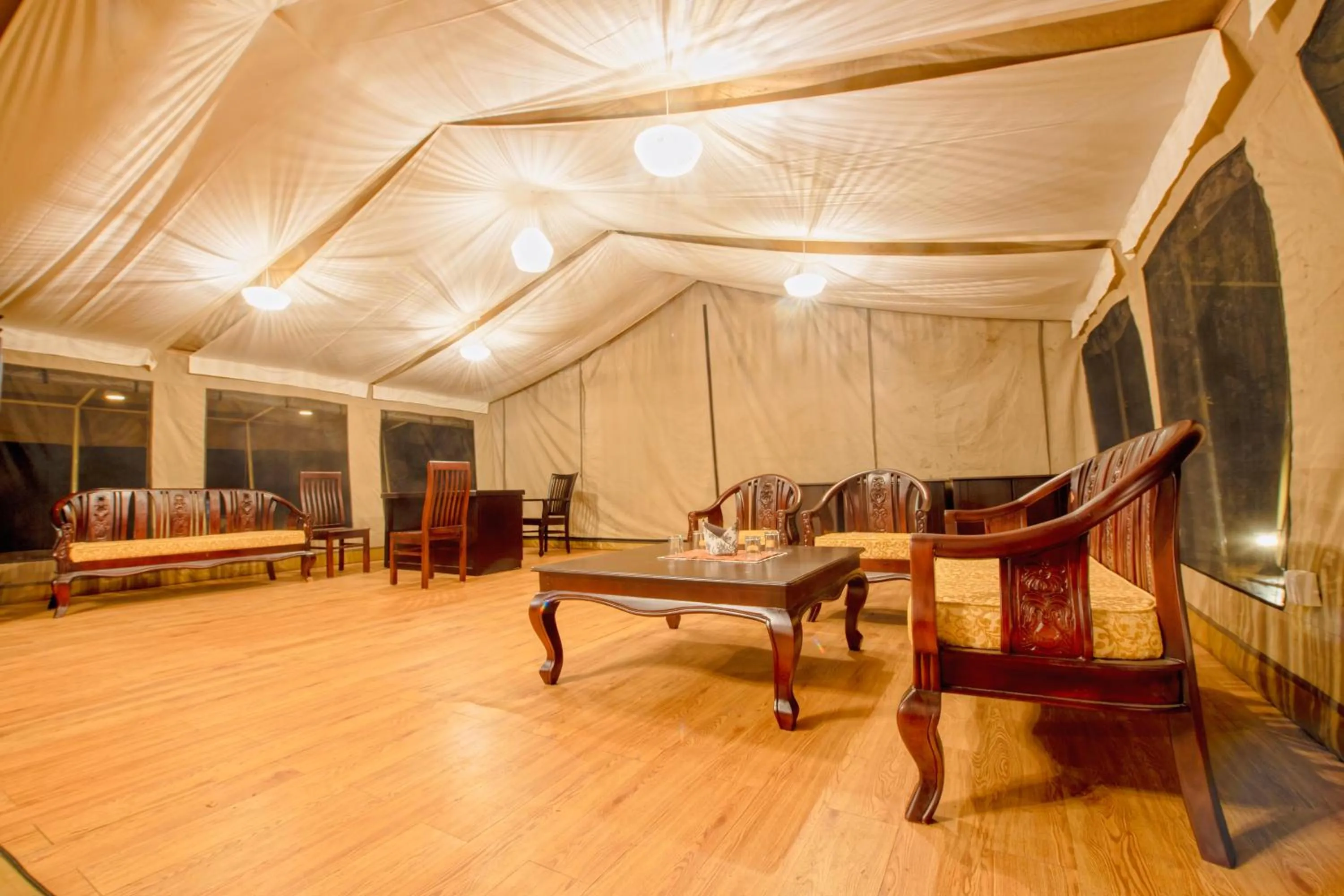 Lobby or reception in Lorian safari camp limited