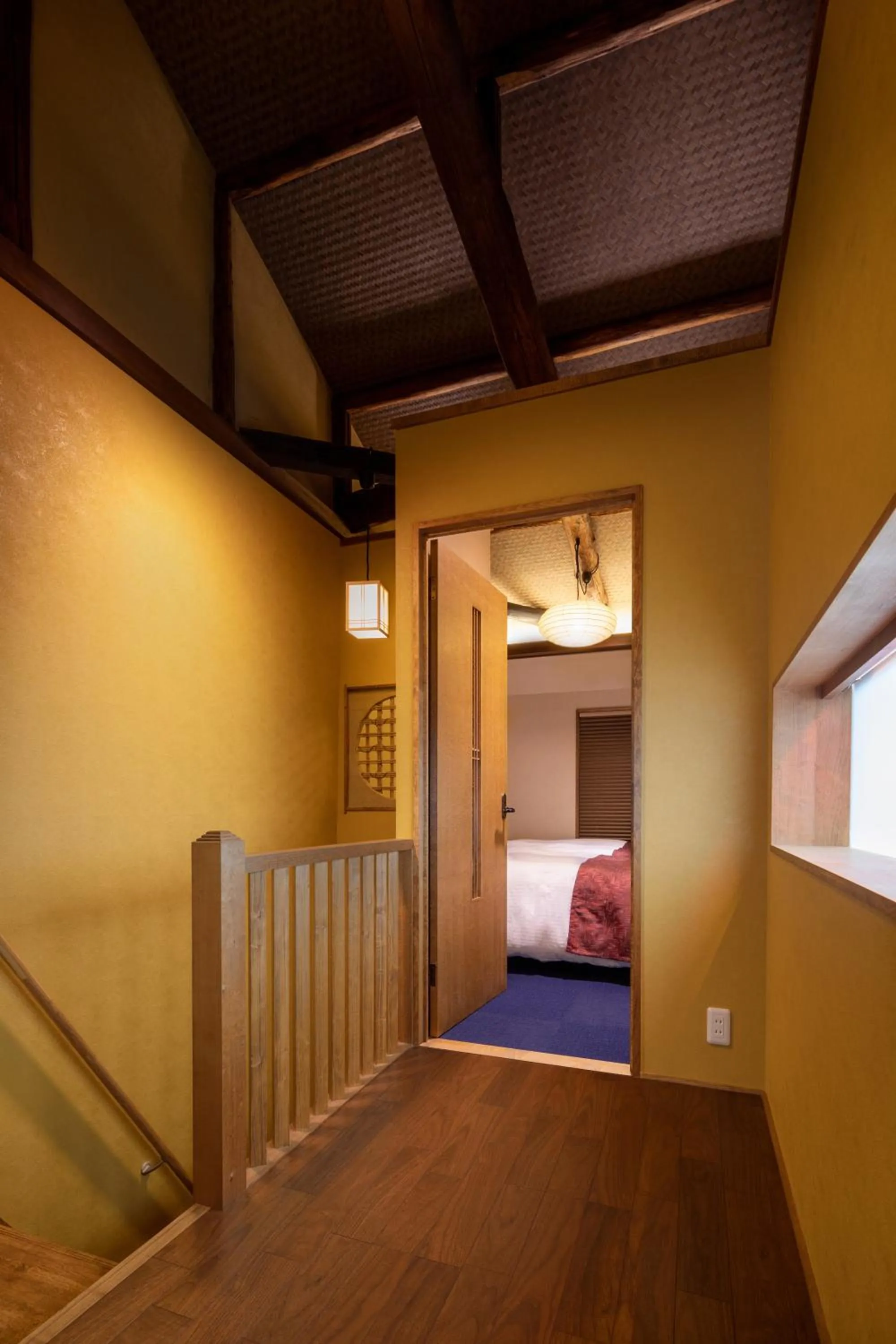 Bedroom, Bed in Tsumugi Horikawakichimonji