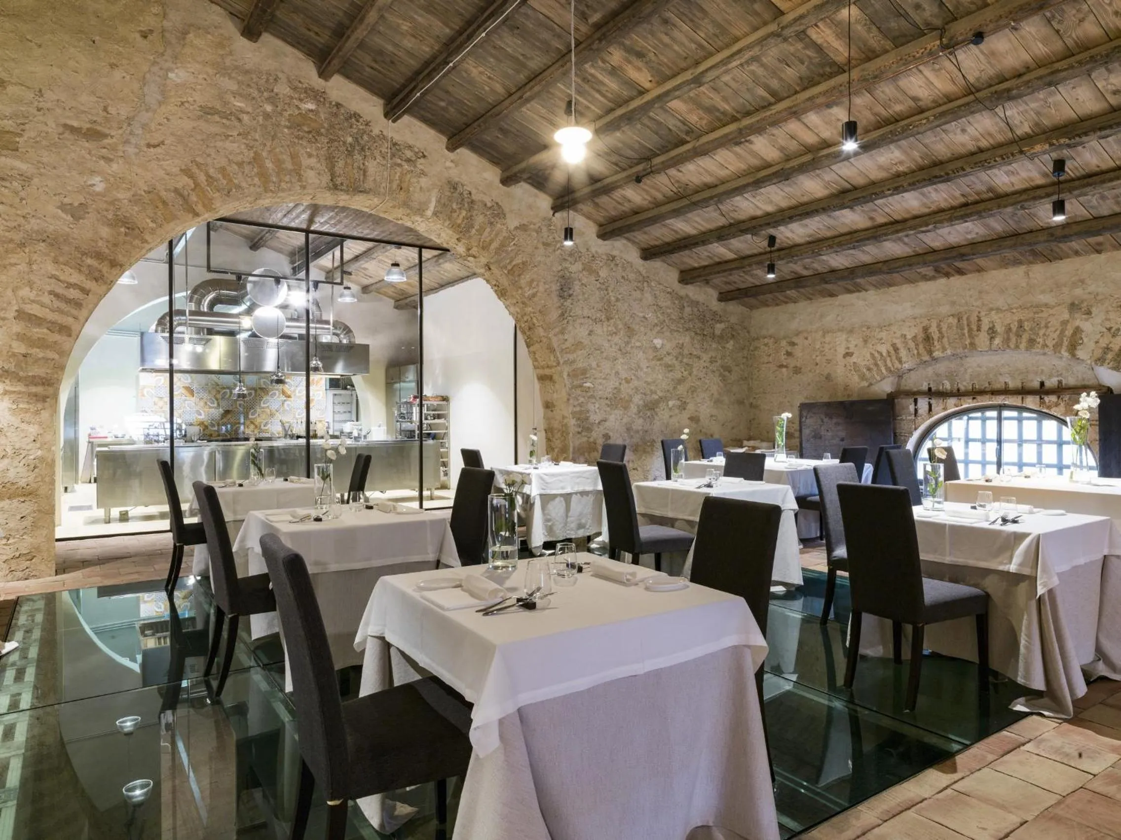Restaurant/places to eat in Wine Relais Feudi Del Pisciotto