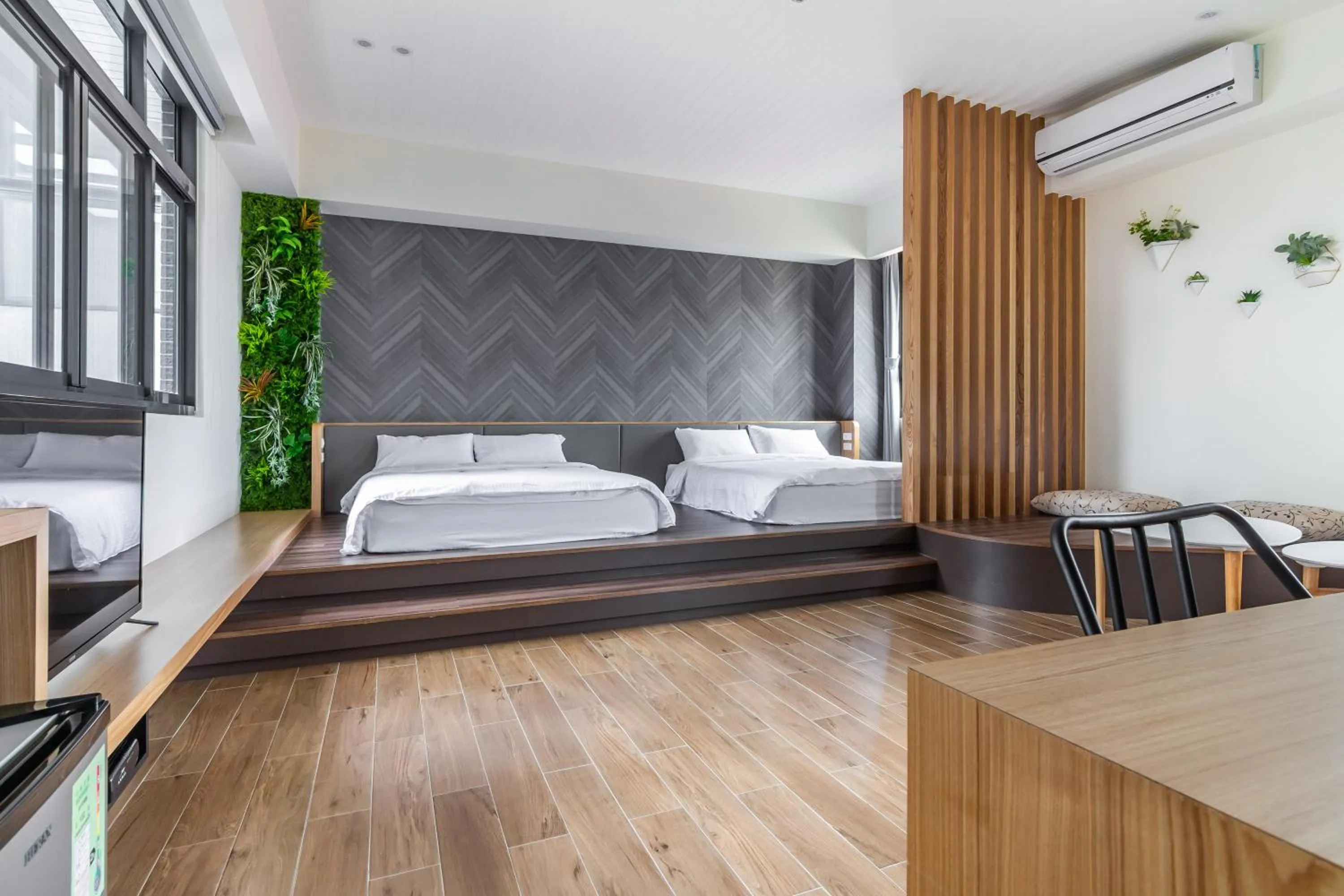 Decorative detail, Bed in Meets Anping