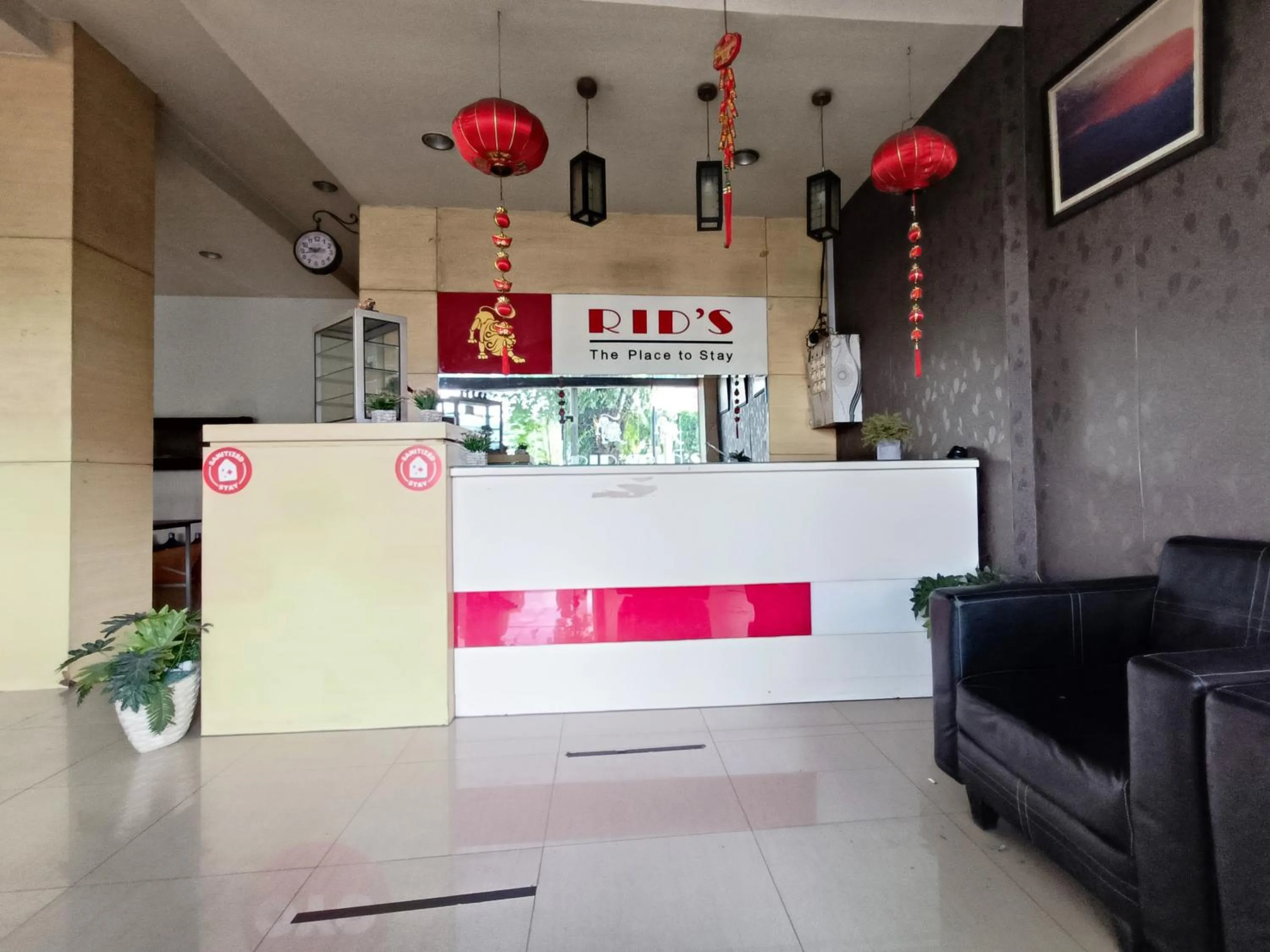 Lobby or reception, Lobby/Reception in RedDoorz At Rids Hotel Manado
