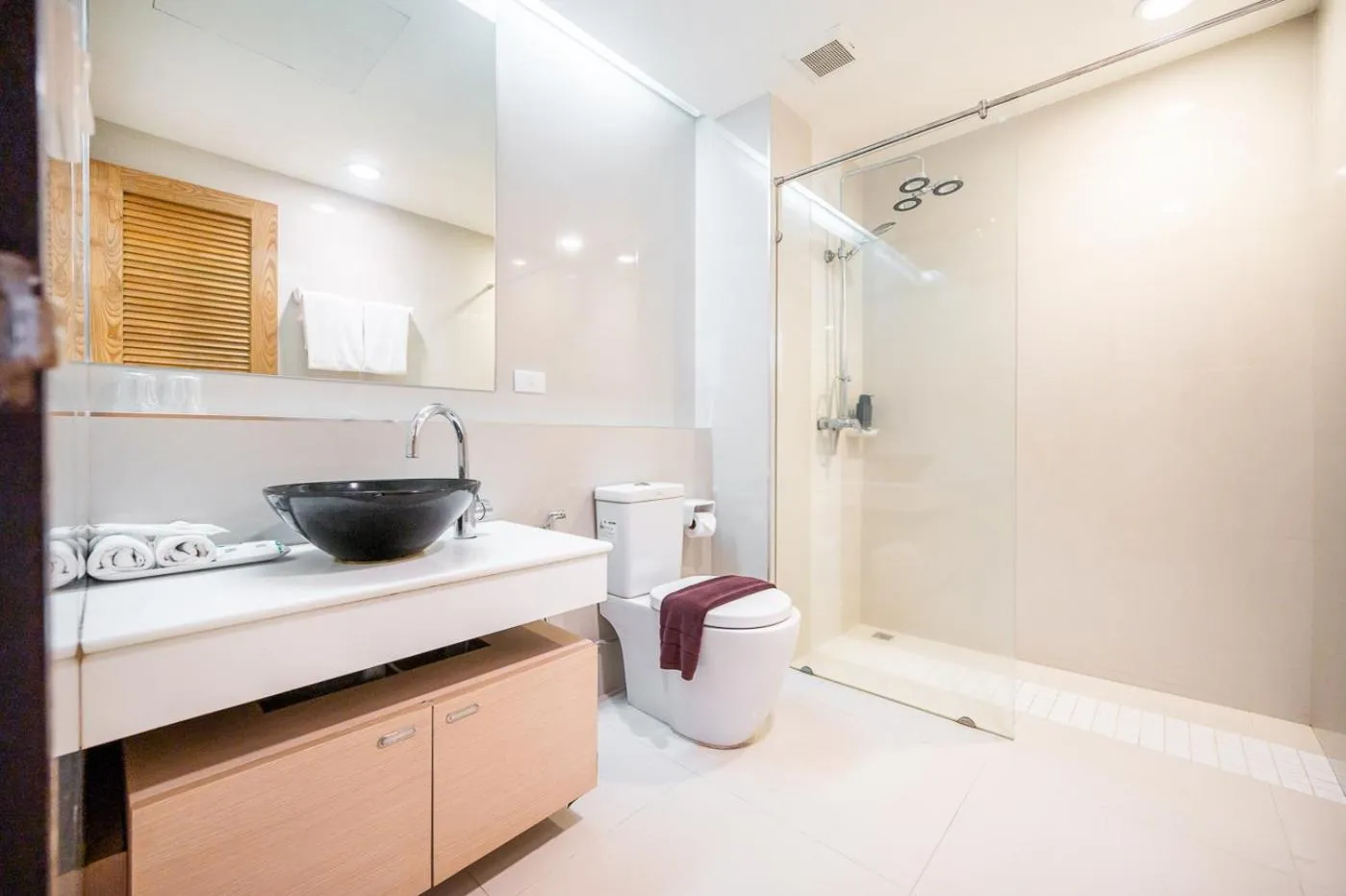 Toilet in Hotel COCO Phuket Bangtao Beach