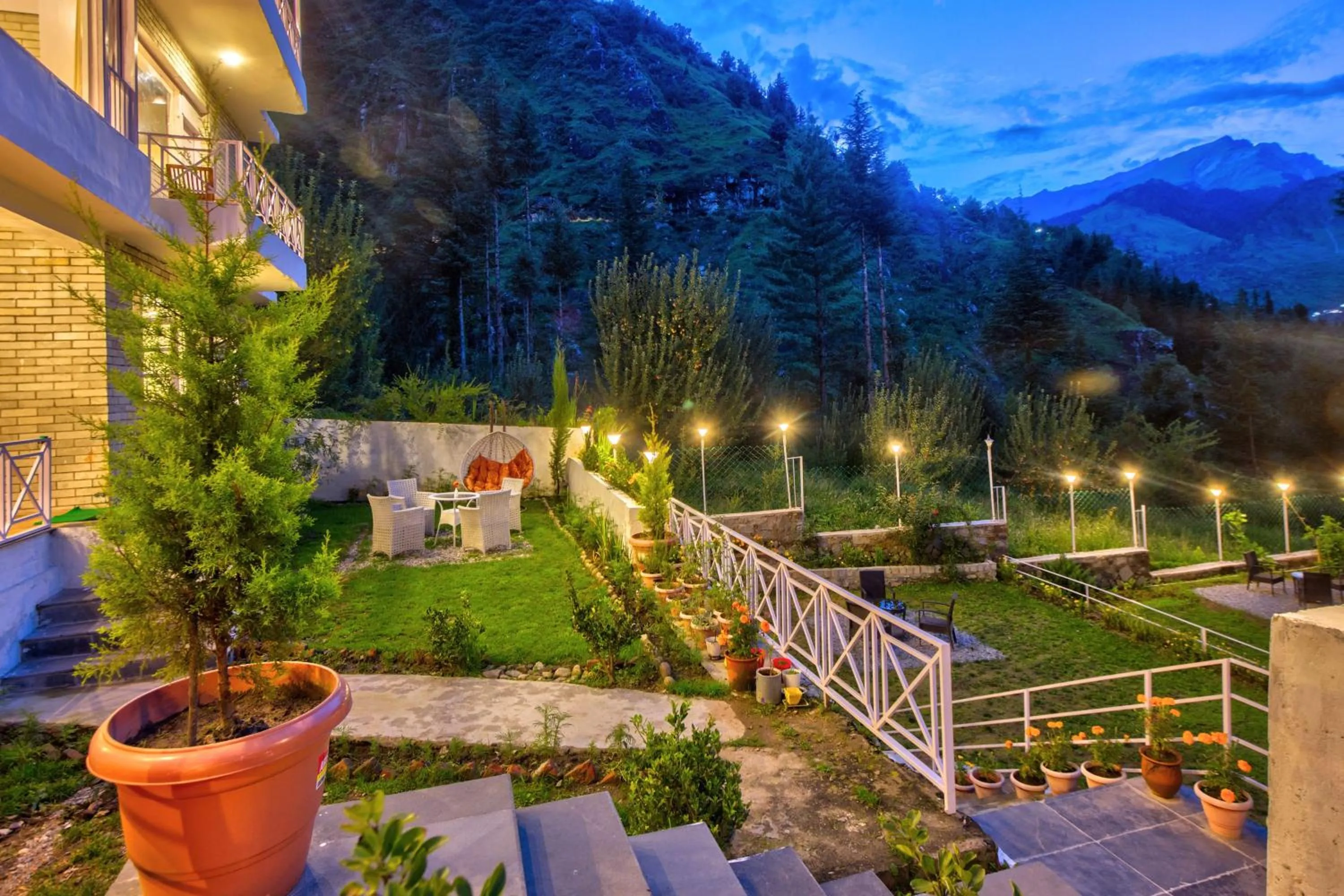 Garden in Baan by Snow City Farm