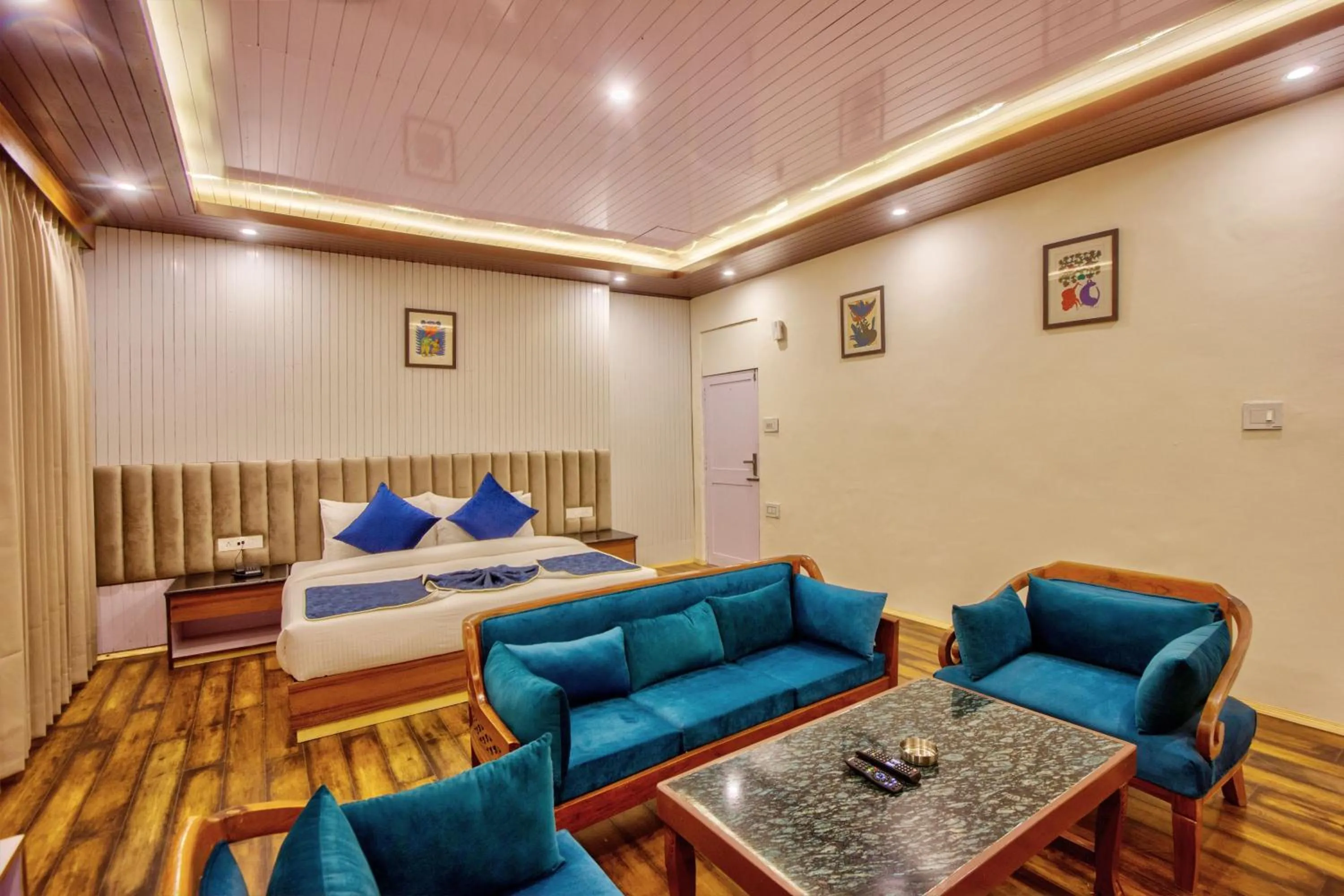 Bedroom in Baan by Snow City Farm