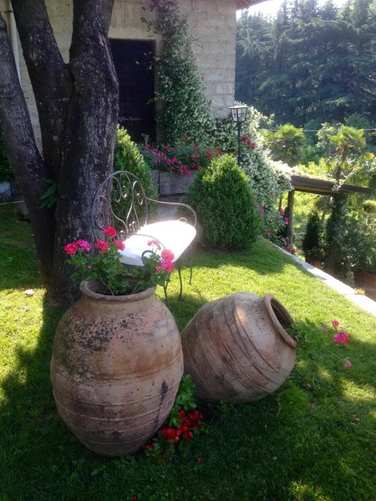 Inner courtyard view in il Motto di Tommy