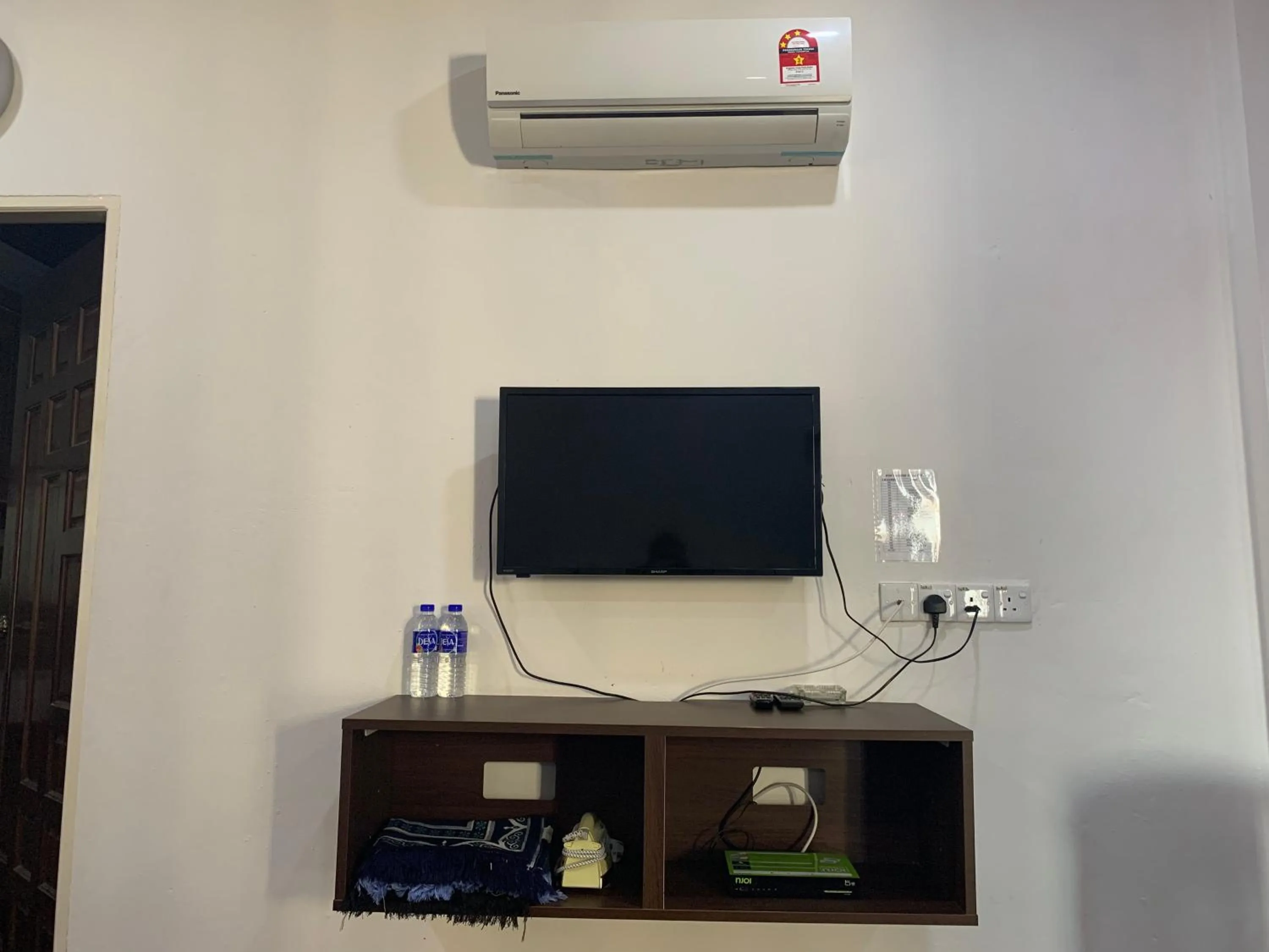 Wan Danisha Villa Inn