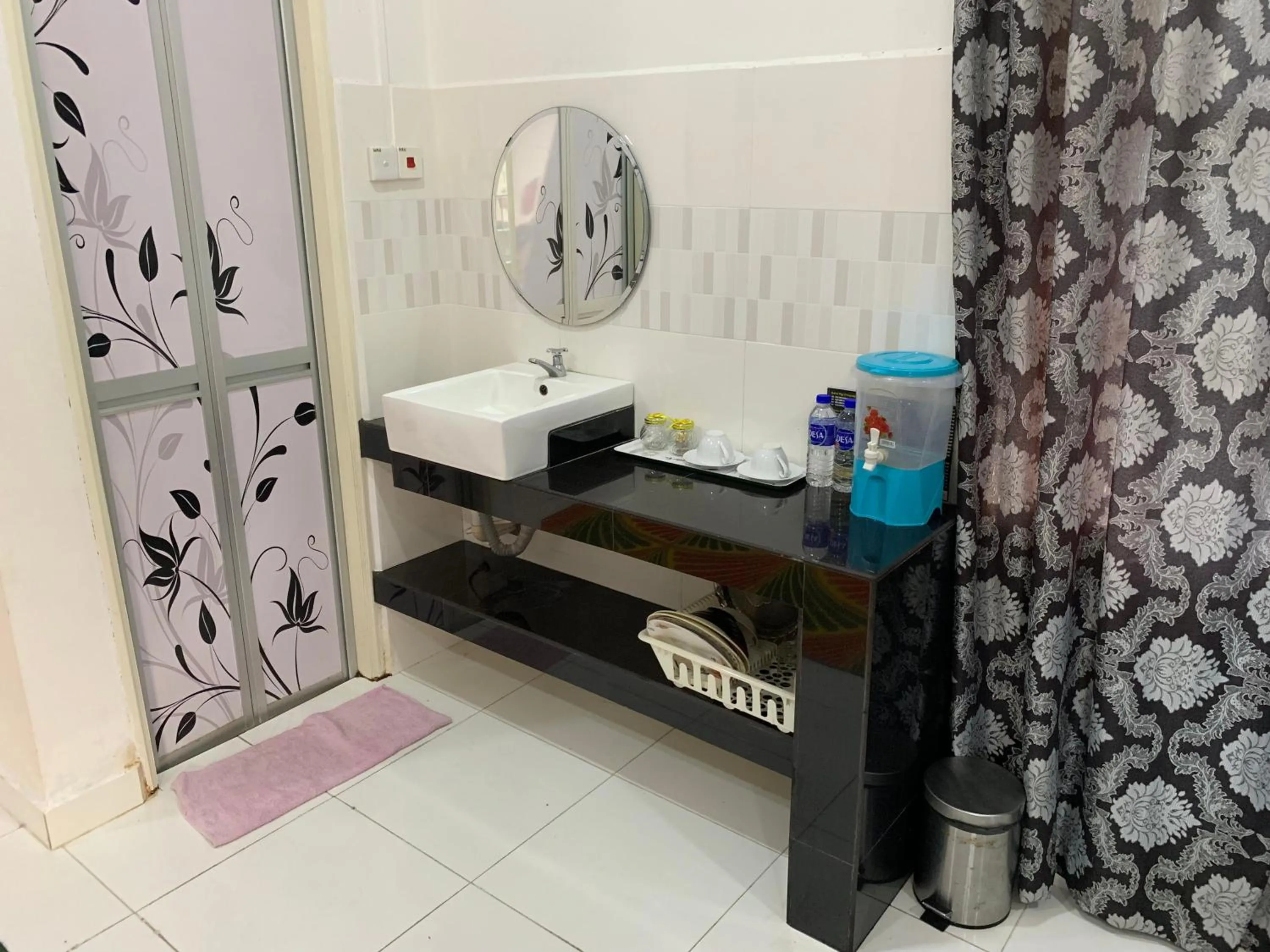 Wan Danisha Villa Inn