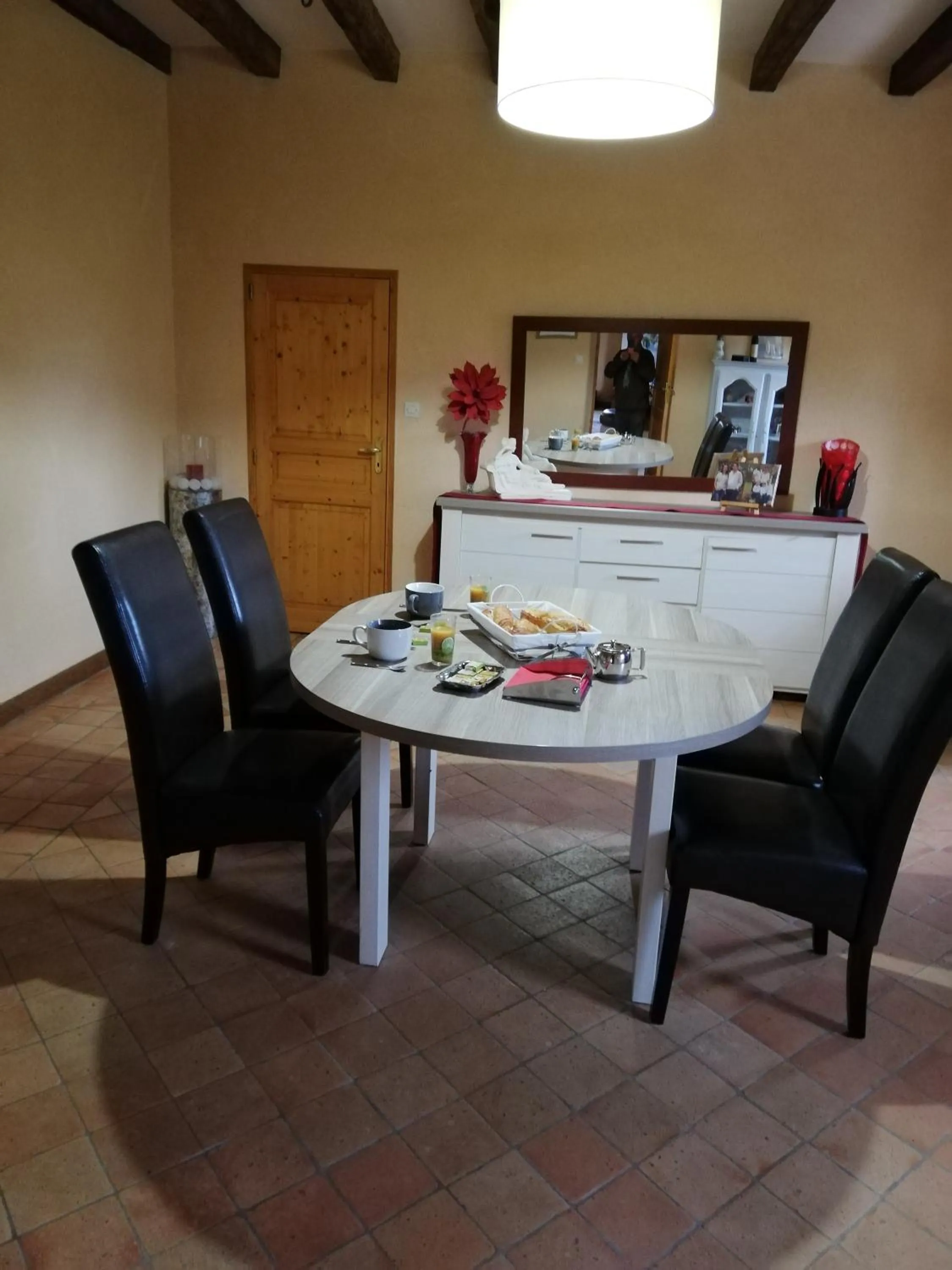 Breakfast in La haye Georget