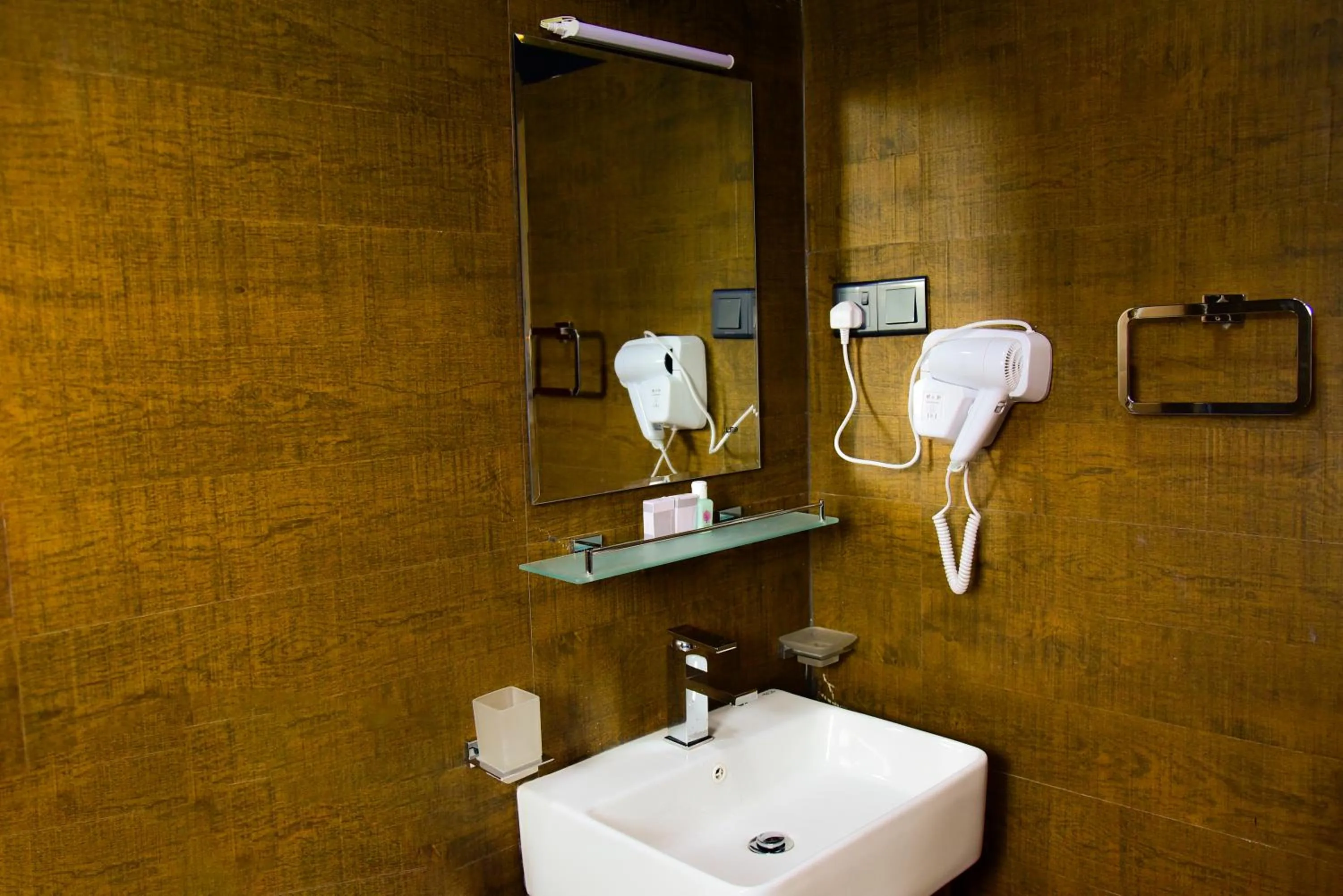 Bathroom in Pine Hill Residence
