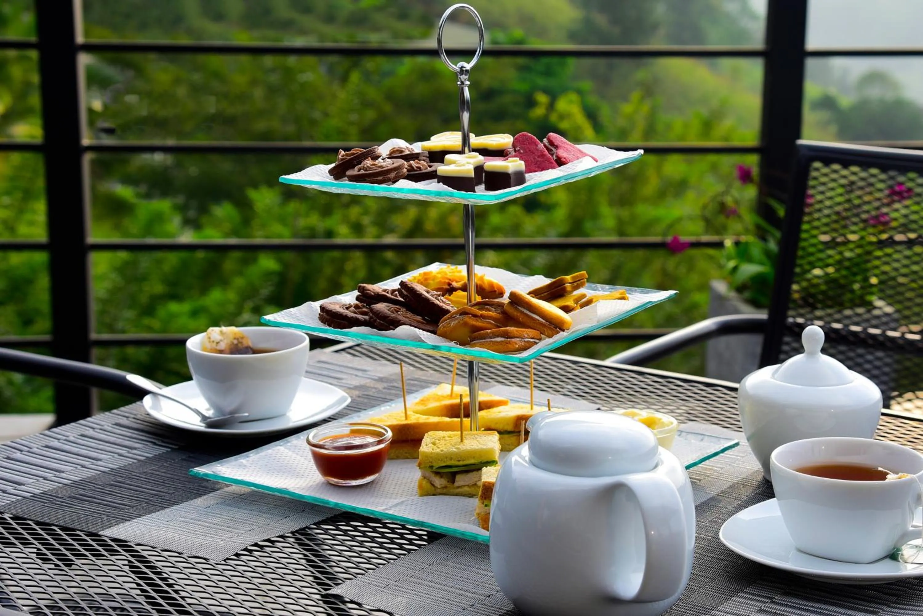 Coffee/tea facilities in Pine Hill Residence