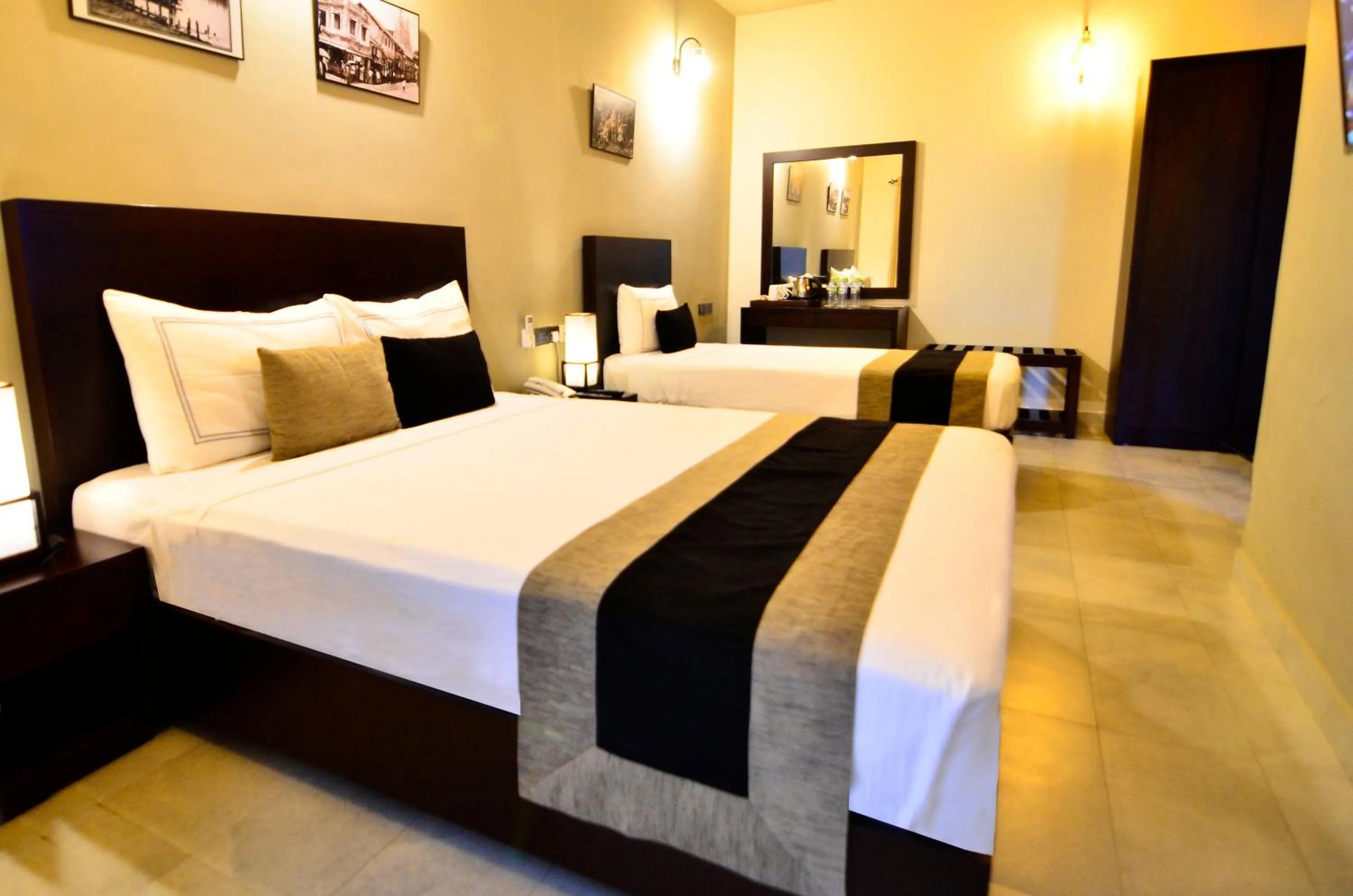 Bed in Pine Hill Residence