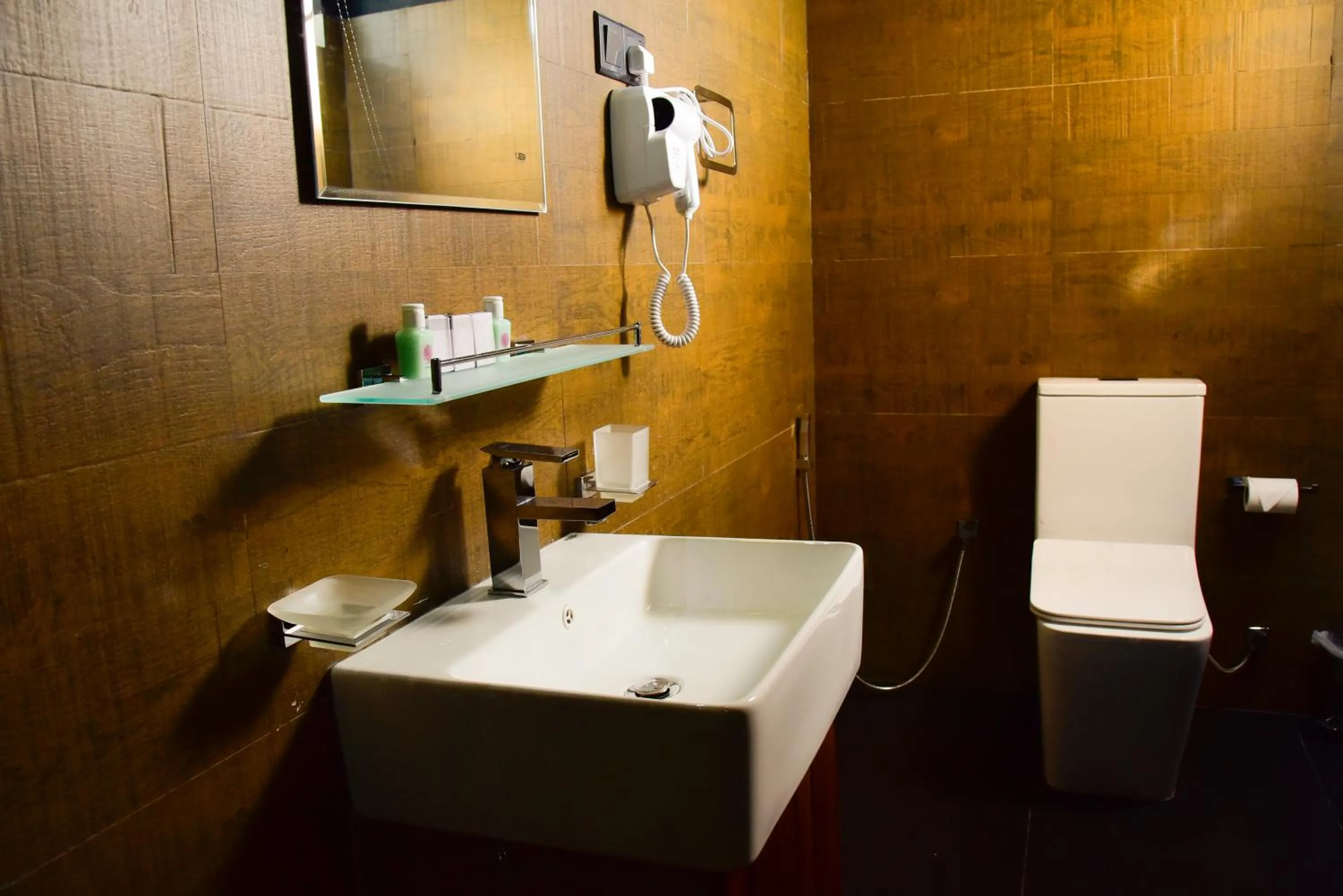 Bathroom in Pine Hill Residence