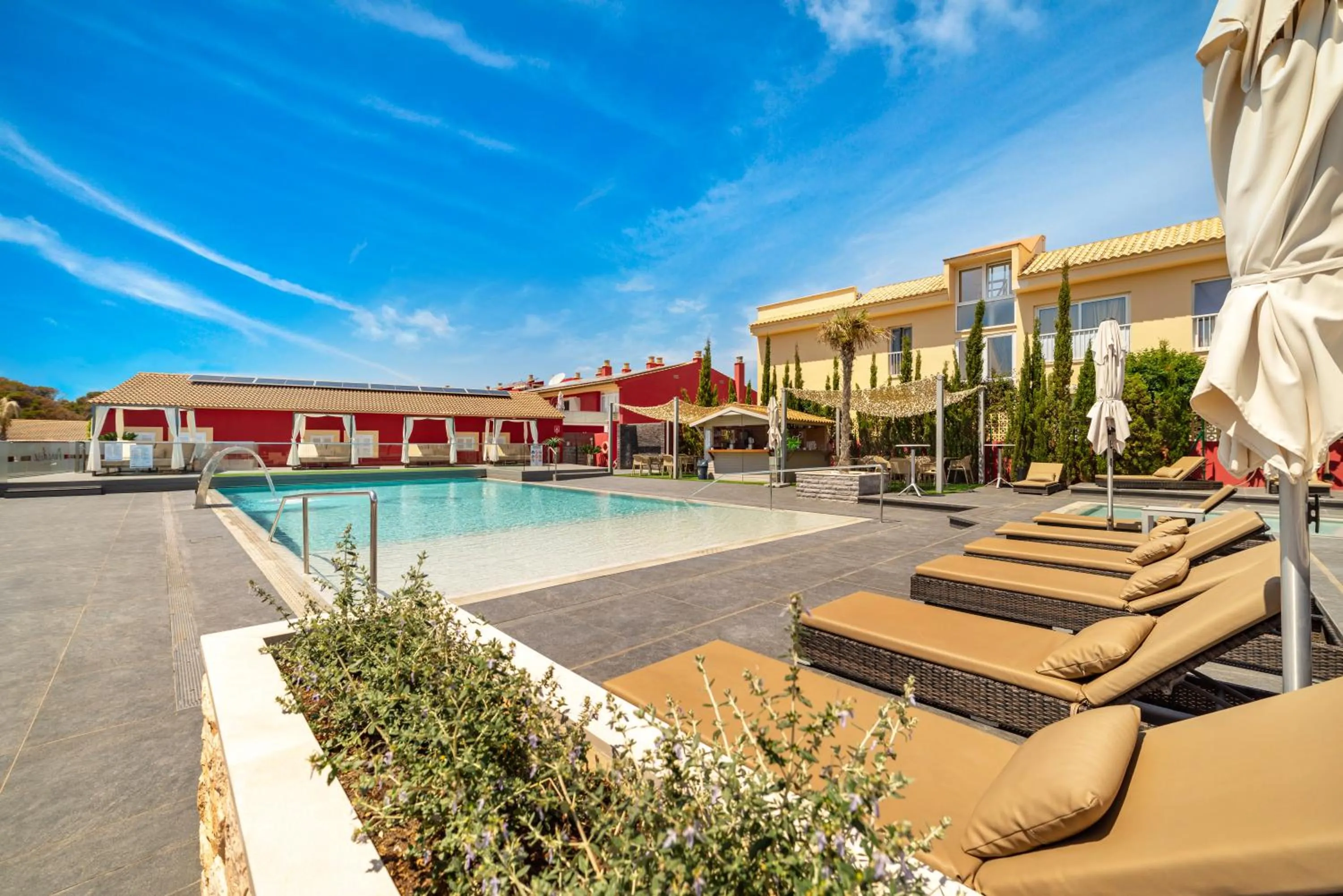 Pool view in Hotel Paradise Residencial