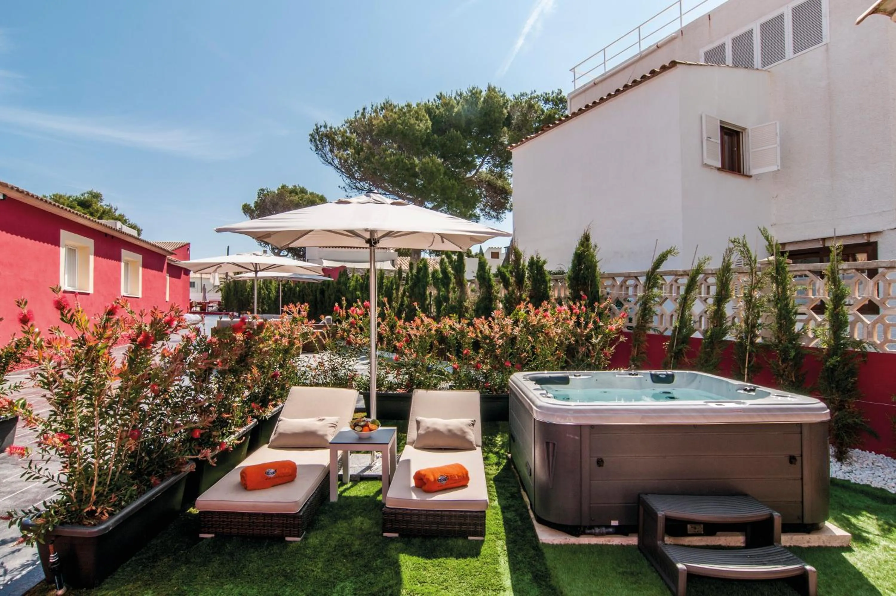 Patio in Hotel Paradise Residencial