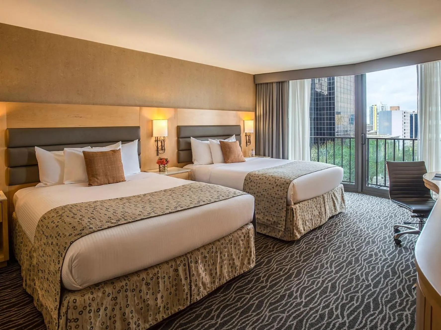 Bedroom, Bed in Warwick Seattle