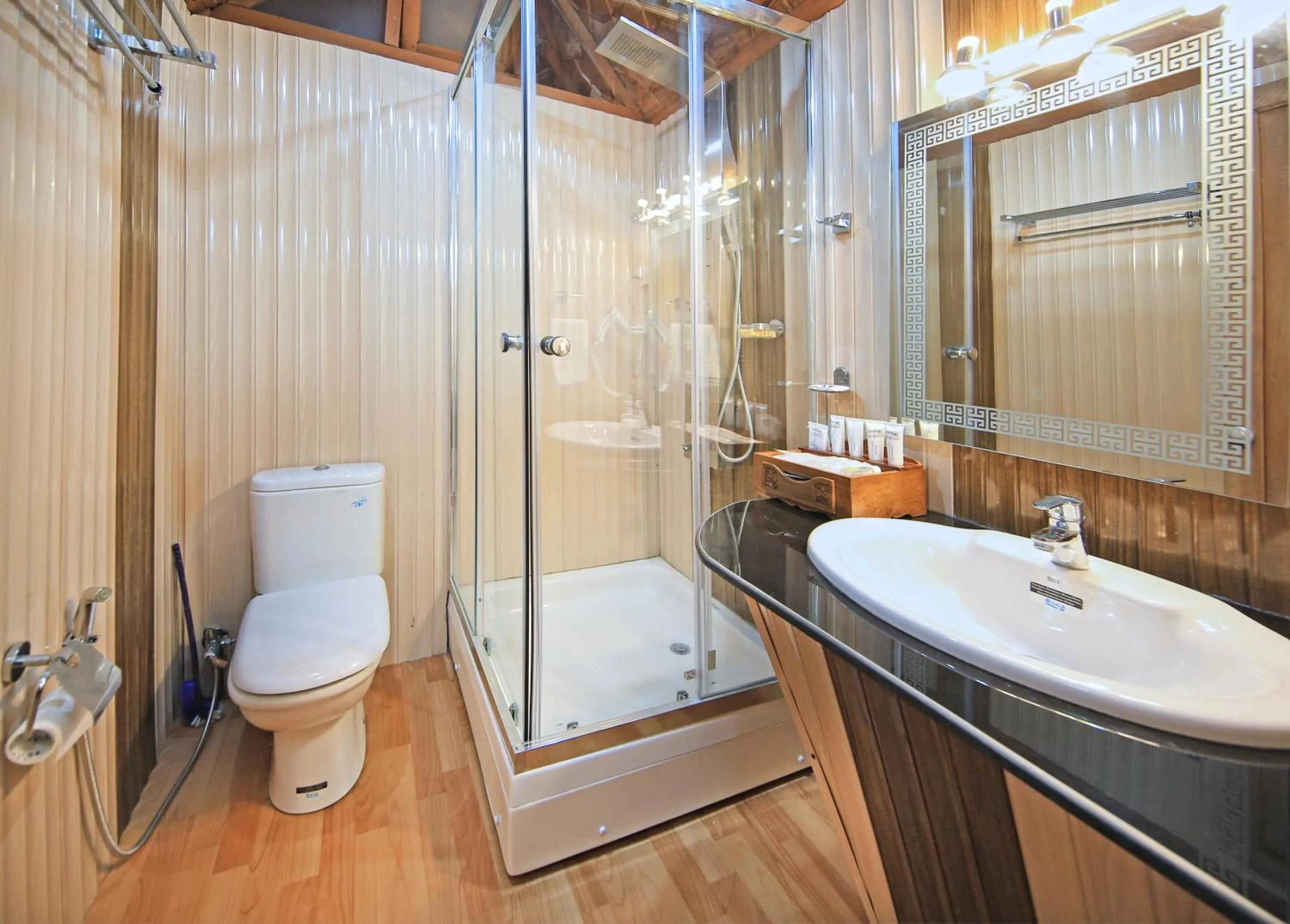 Bathroom in Kolu Group Of Houseboats