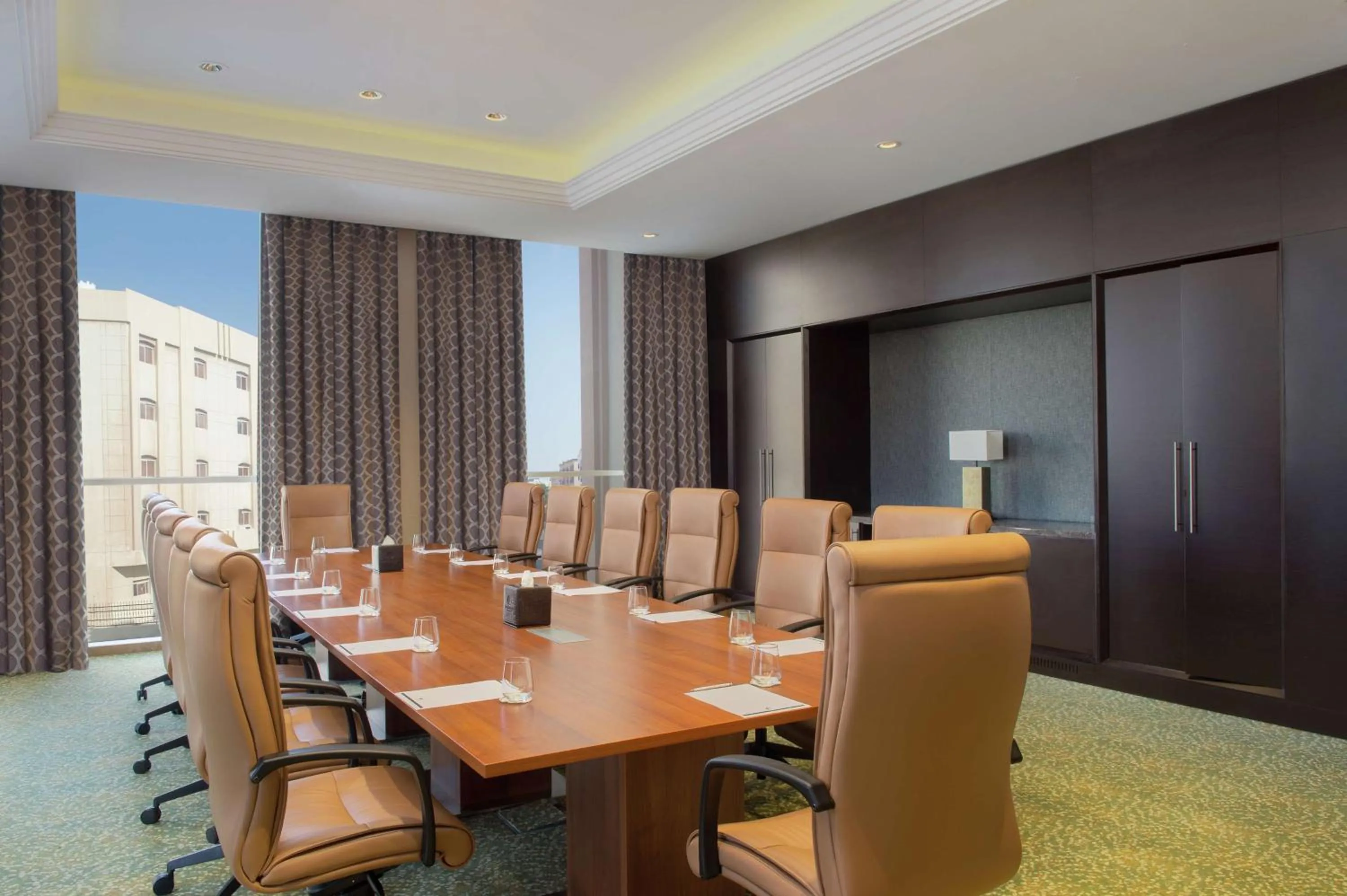 Business facilities in DoubleTree By Hilton Doha - Al Sadd