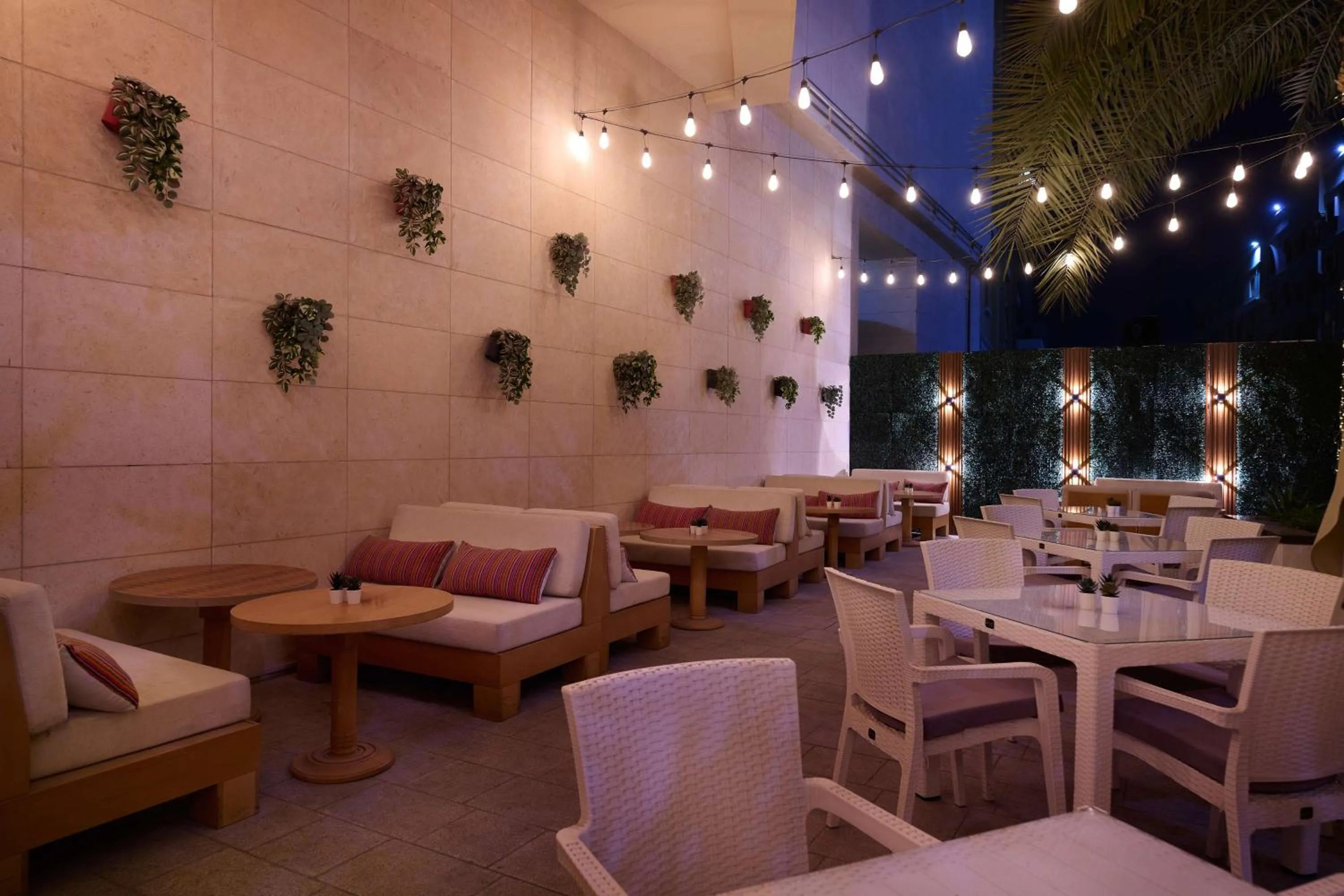 Restaurant/places to eat in DoubleTree By Hilton Doha - Al Sadd