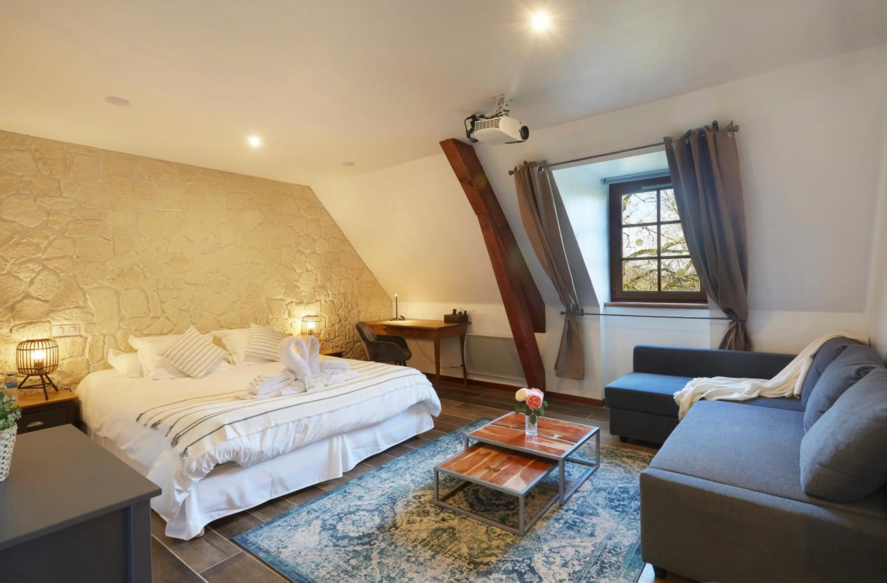 Bedroom, Bed in Domaine de Bersaillin