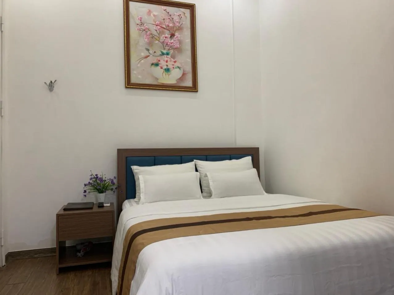 Bedroom, Bed in Duc Long Hotel