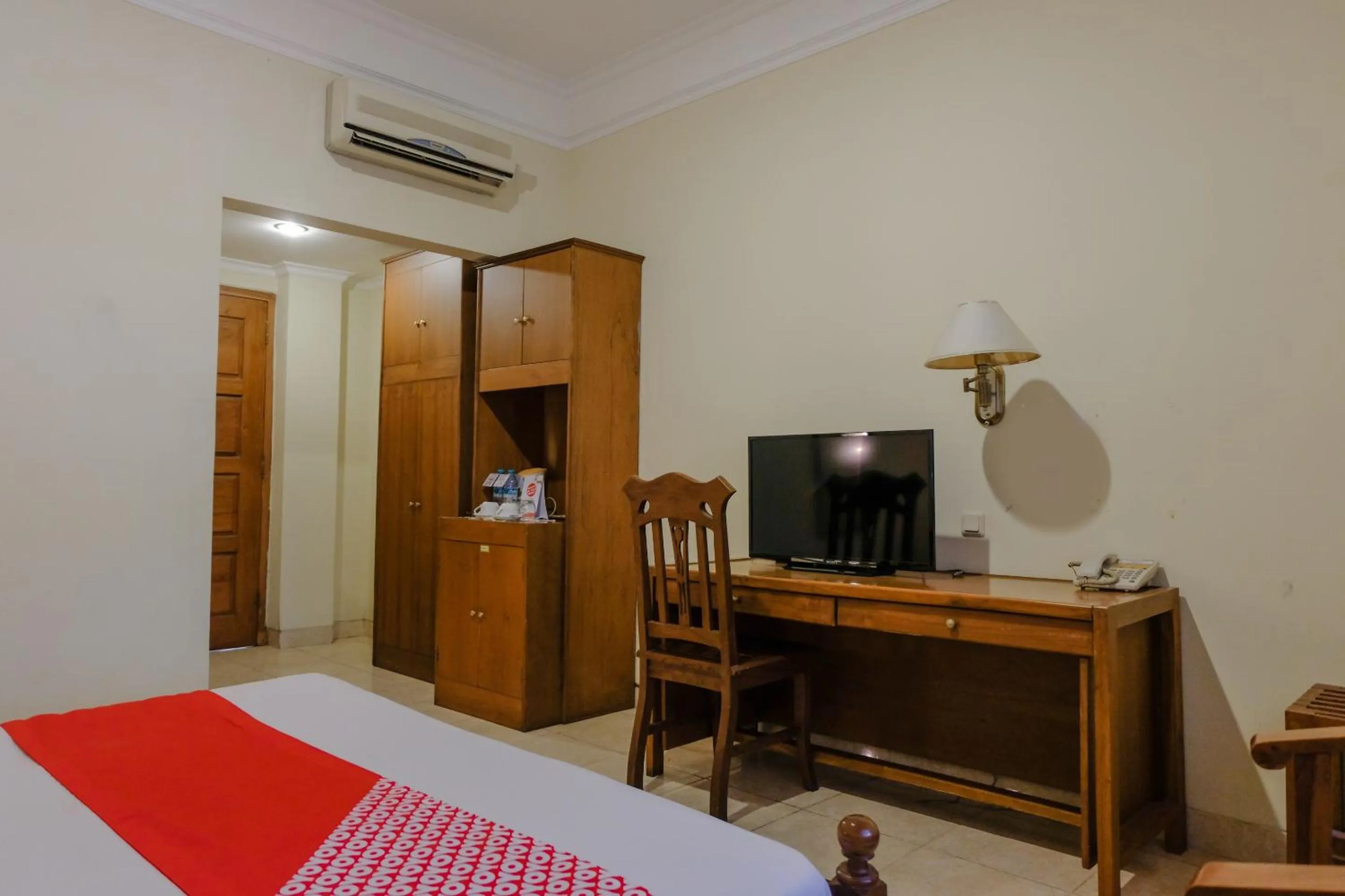 Bedroom in OYO 1803 Hotel Sarangan Permai