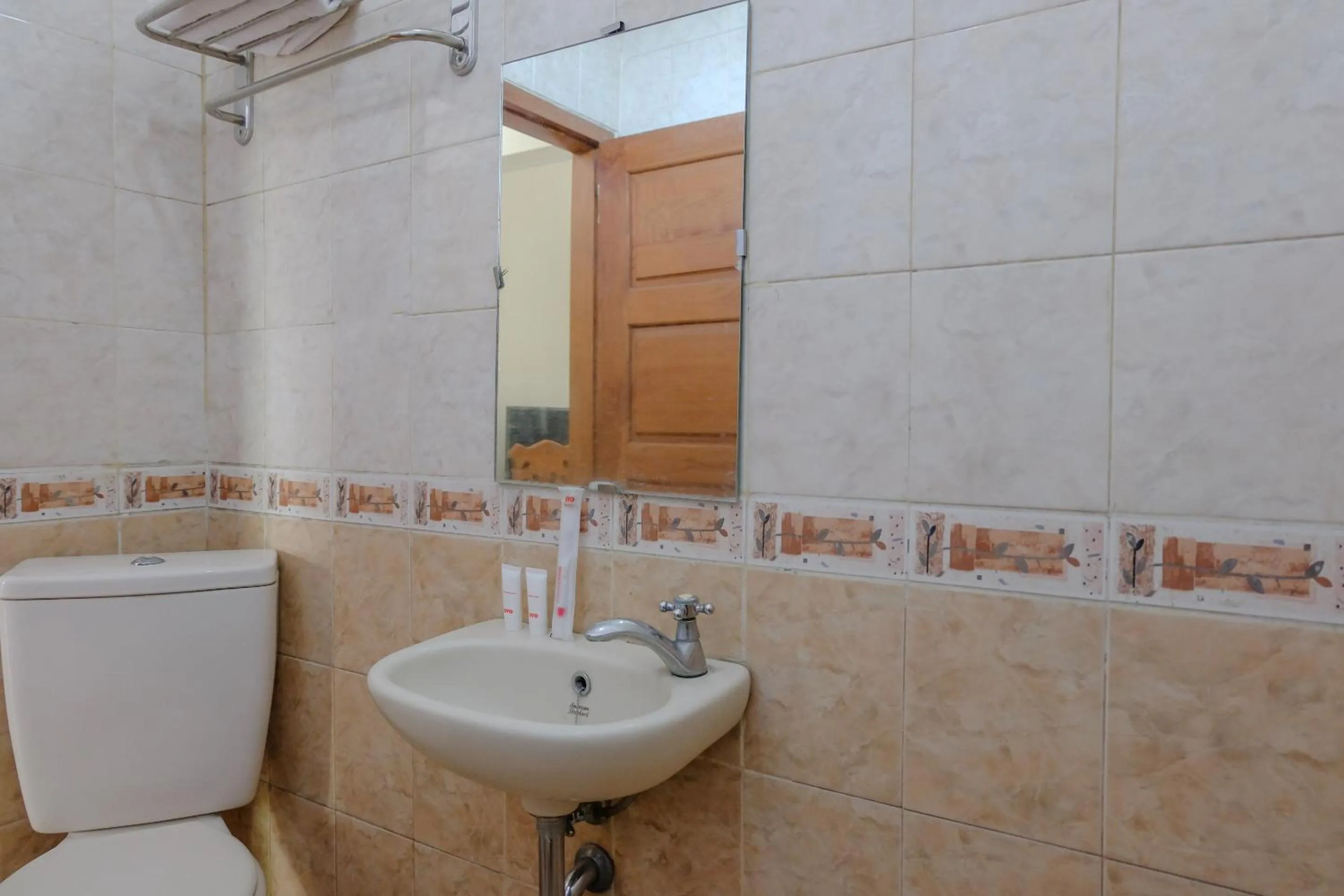 Bathroom in OYO 1803 Hotel Sarangan Permai